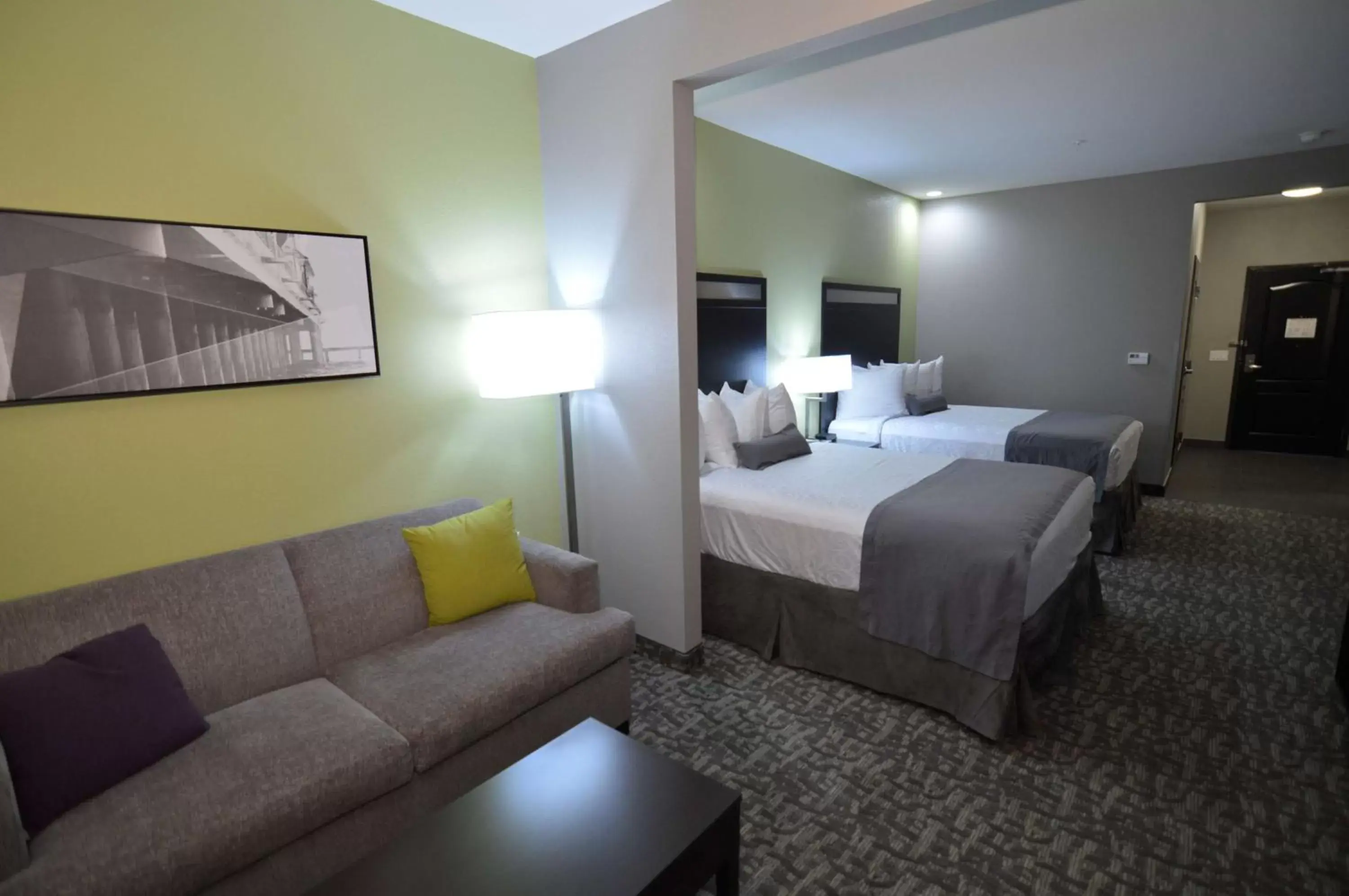 Bedroom in Best Western Plus Bay City Inn & Suites