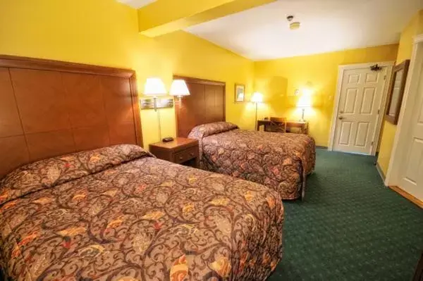 Double Room with Two Double Beds in Driftwood Inn Double Room with Two Double Beds in Driftwood Inn