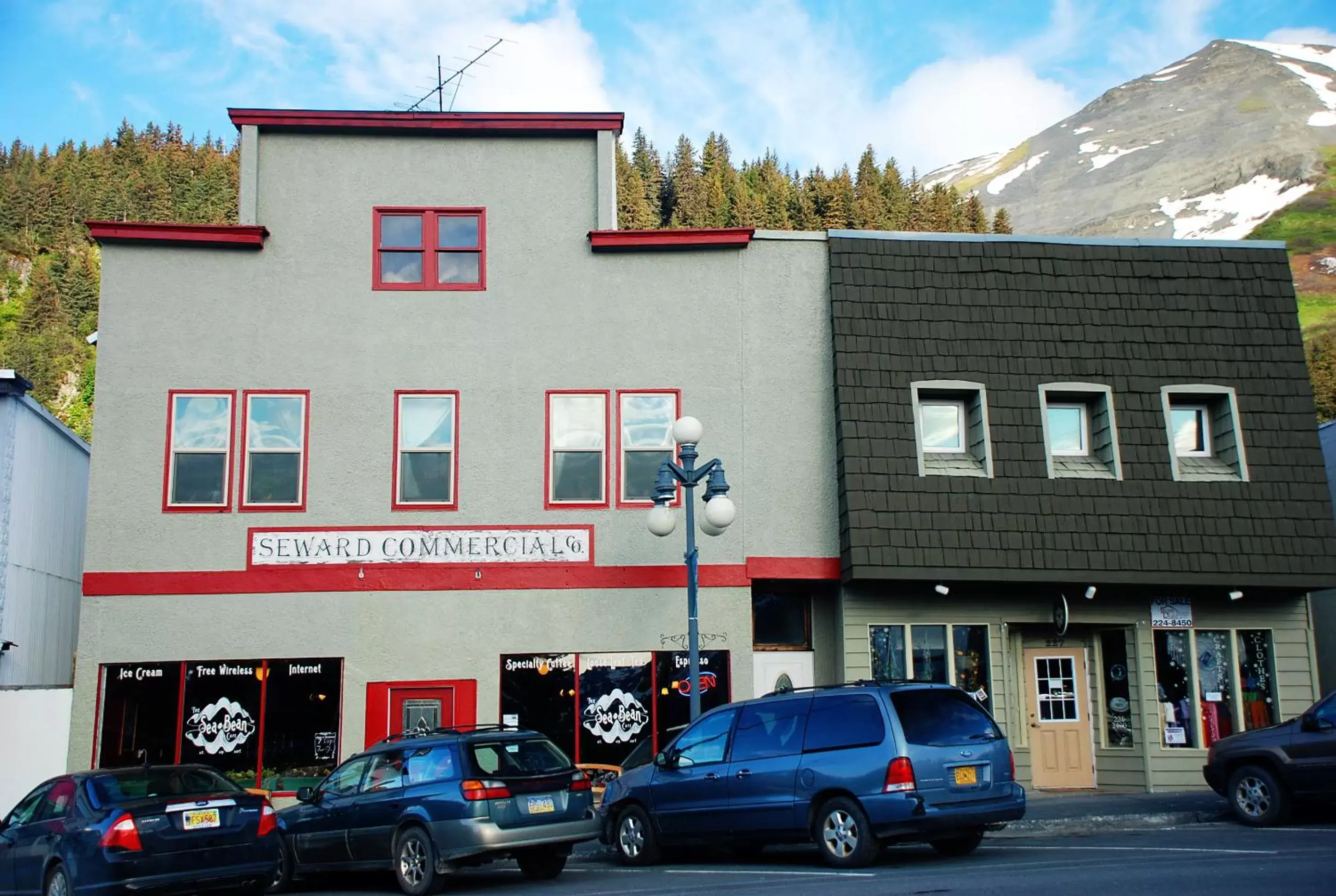 Facade/entrance, Property Building in Sauerdough Lodging