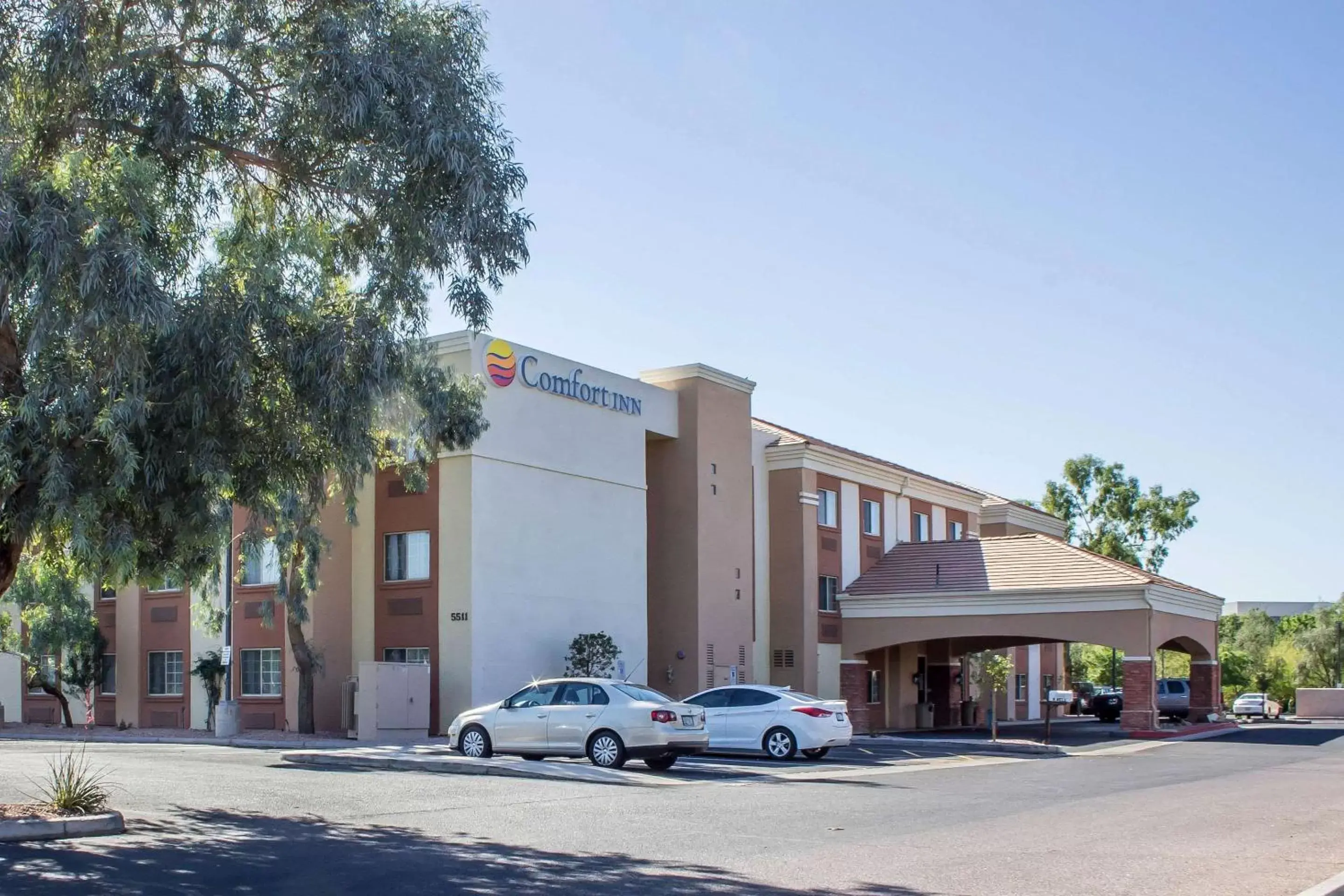 Property building in Comfort Inn & Suites North Glendale and Peoria