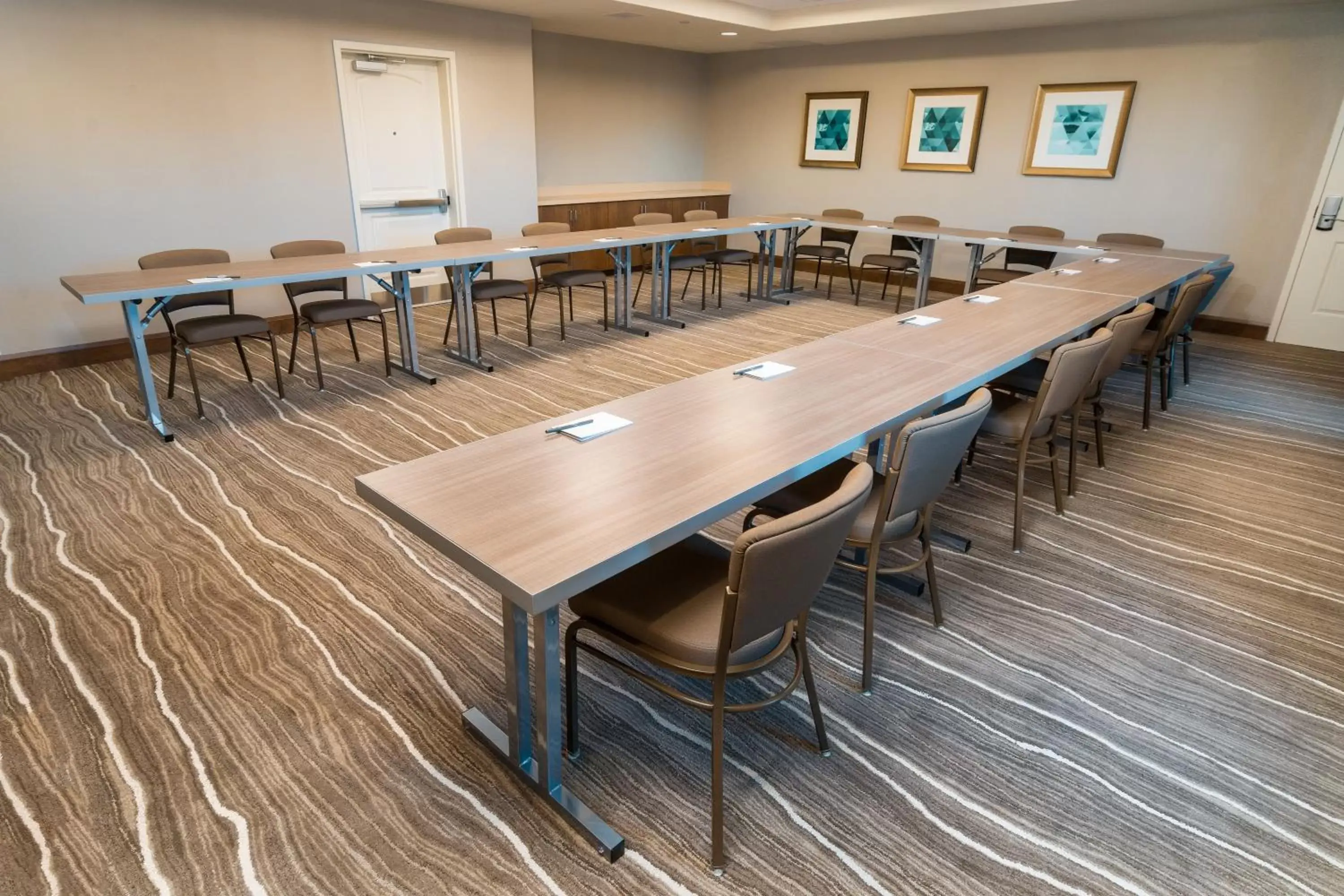 Meeting/conference room in Staybridge Suites Coeur d'Alene, an IHG Hotel