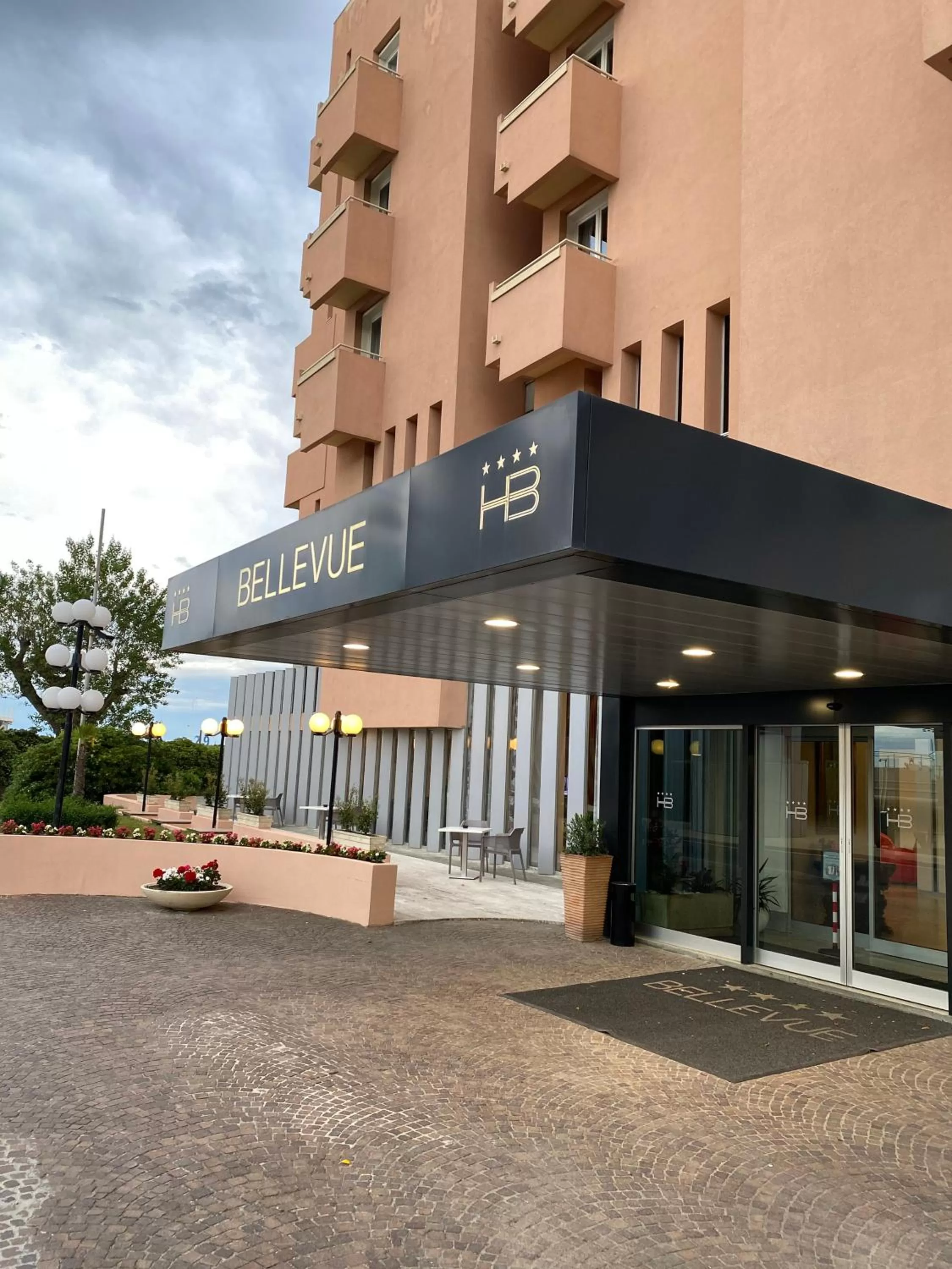 Property building in Hotel Bellevue