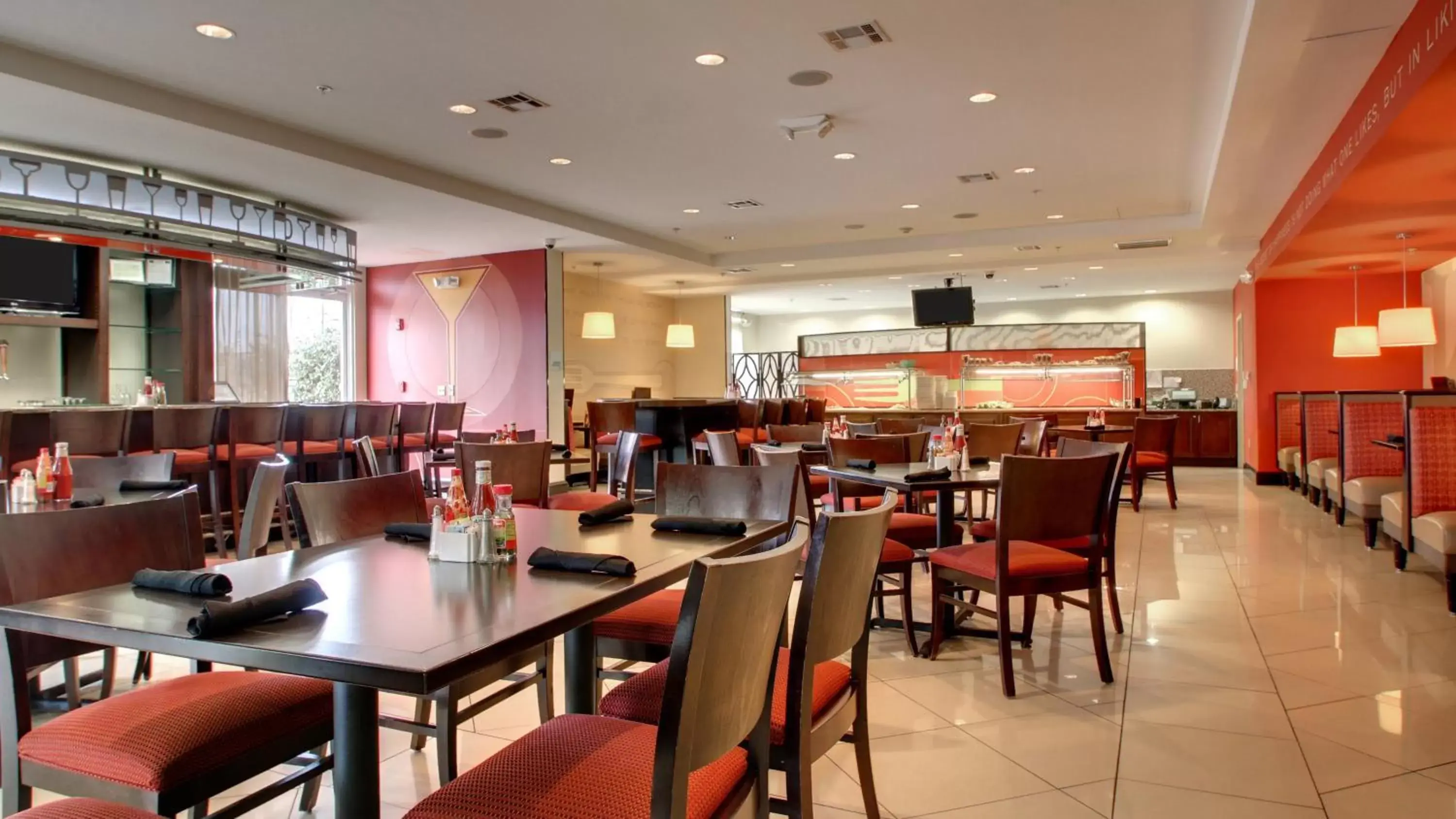 Restaurant/Places to Eat in Holiday Inn Meridian East I 59 / I 20