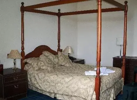 Bed in The Anchorage Hotel