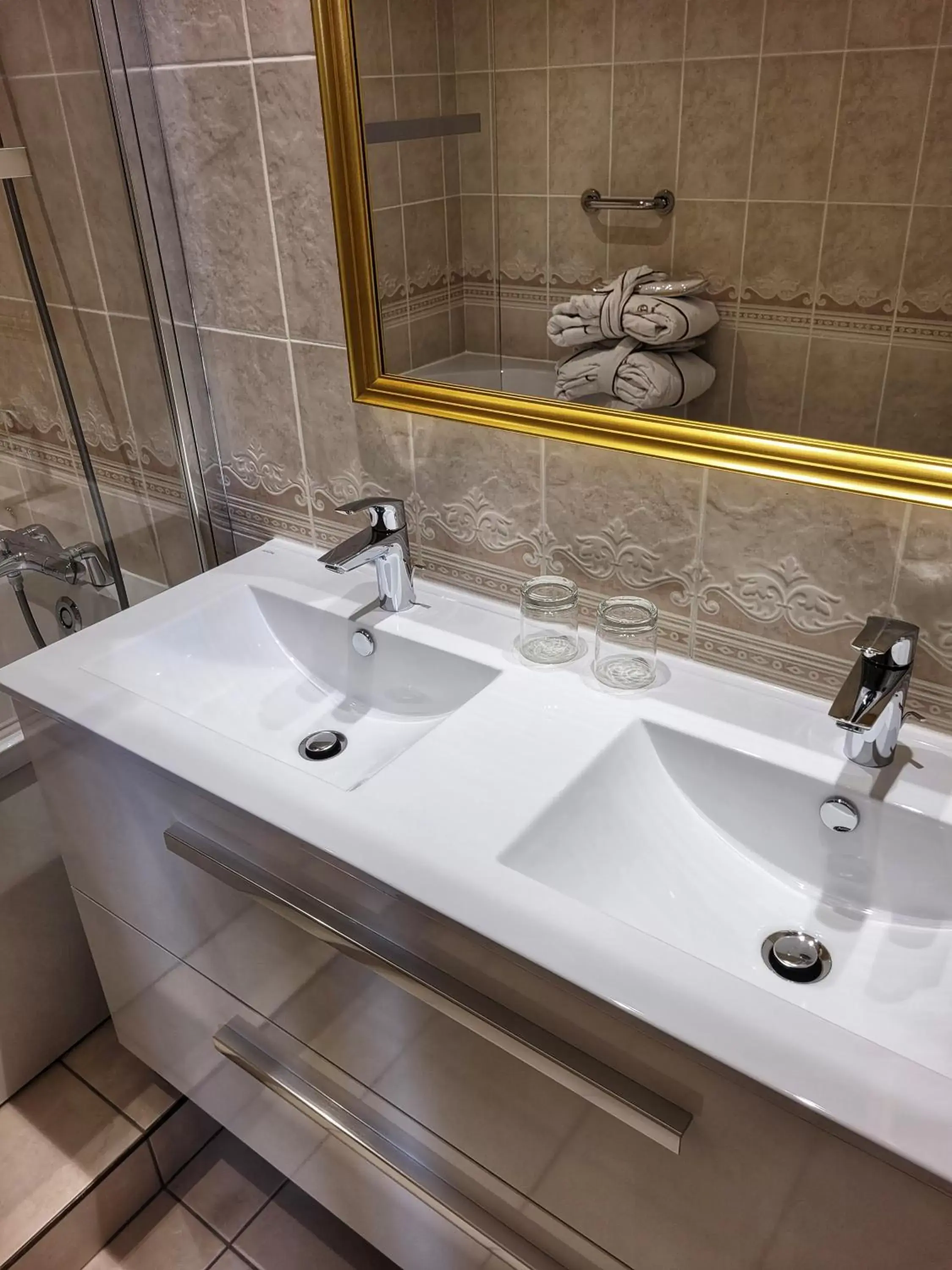 Bathroom in Le Manoir Saint Thomas