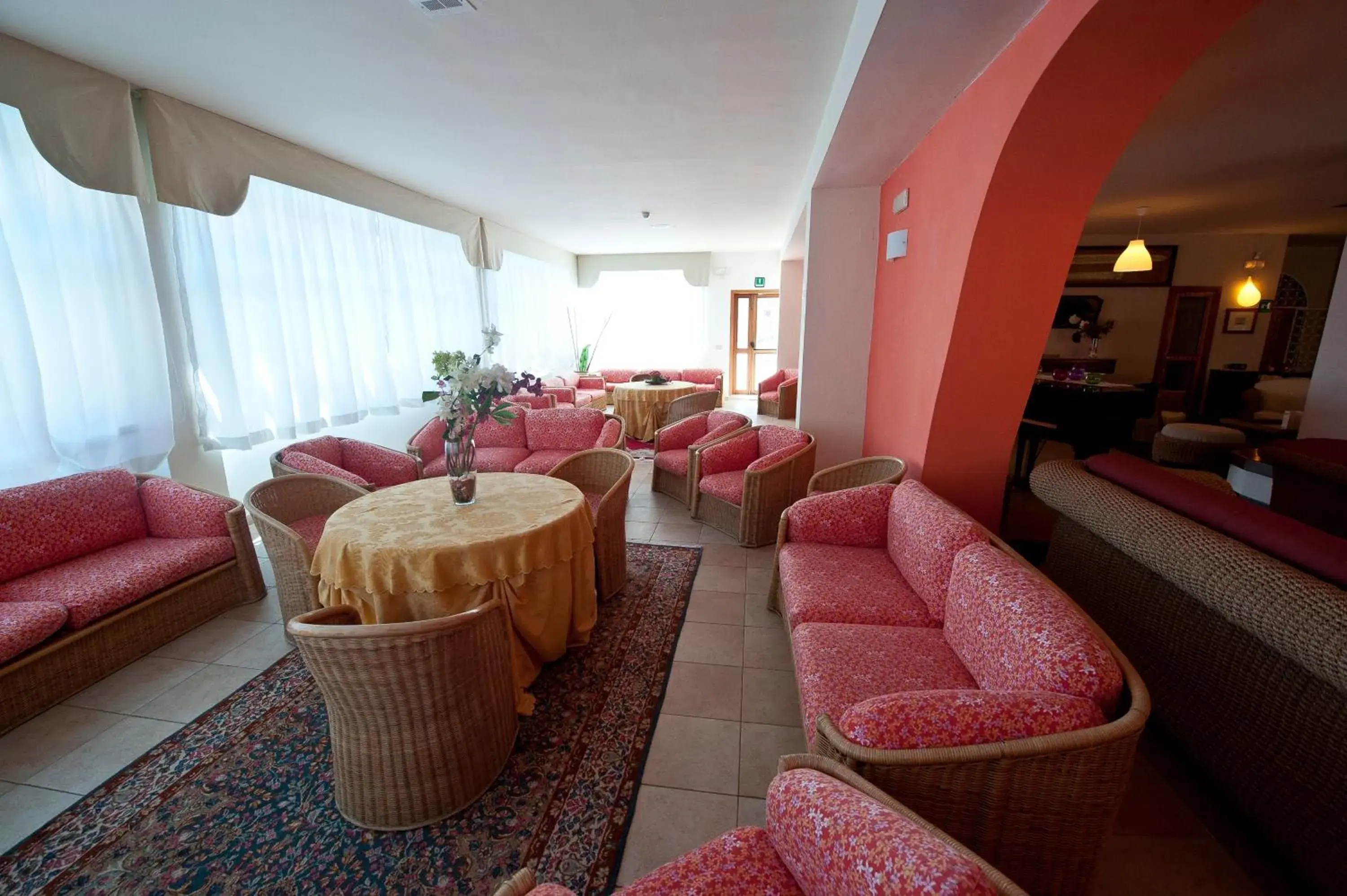 Lobby or reception, Lounge/Bar in Hotel Degli Aranci