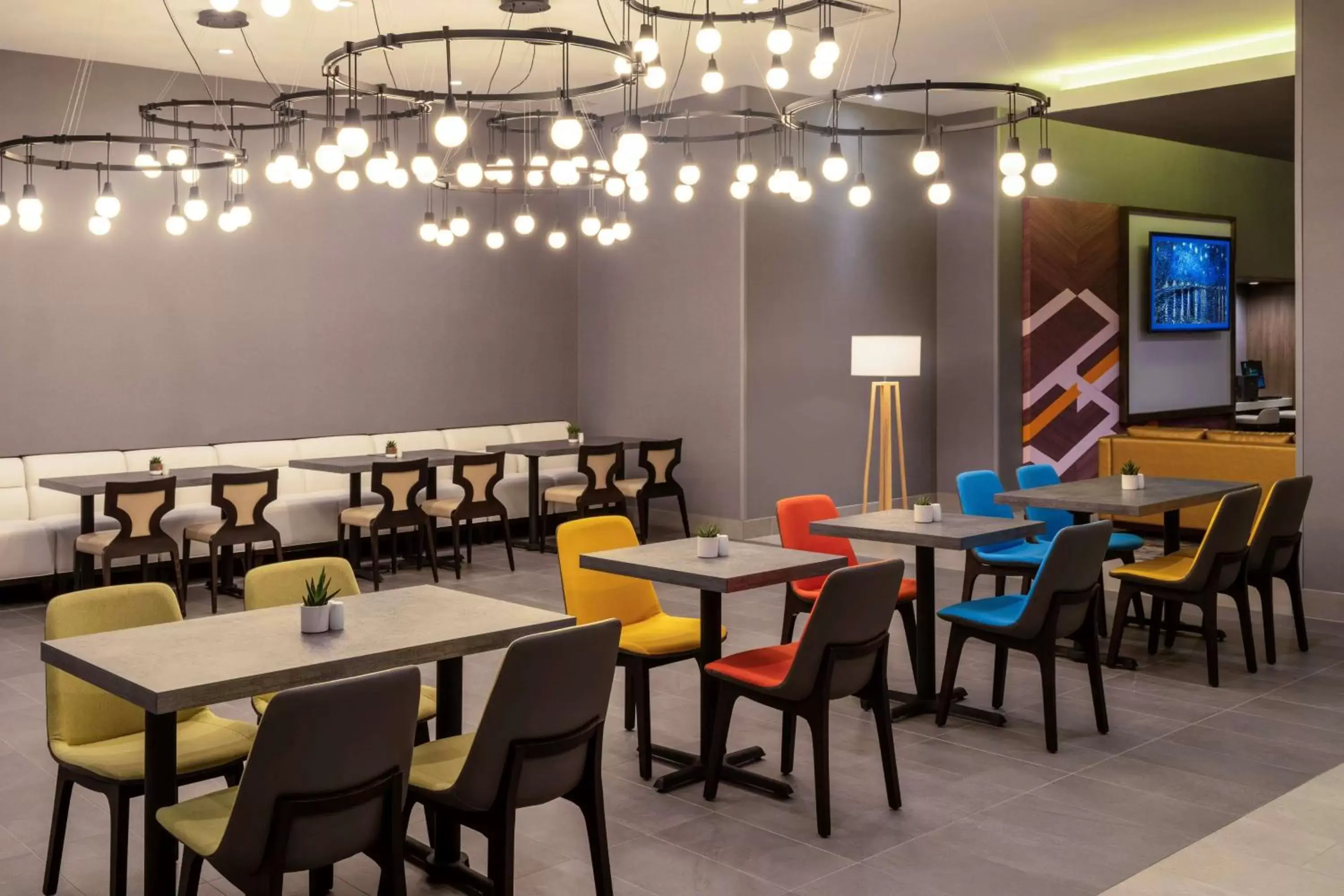 Restaurant/places to eat in Hilton Garden Inn Chino Hills Pomona CA Restaurant/places to eat in Hilton Garden Inn Chino Hills Pomona CA