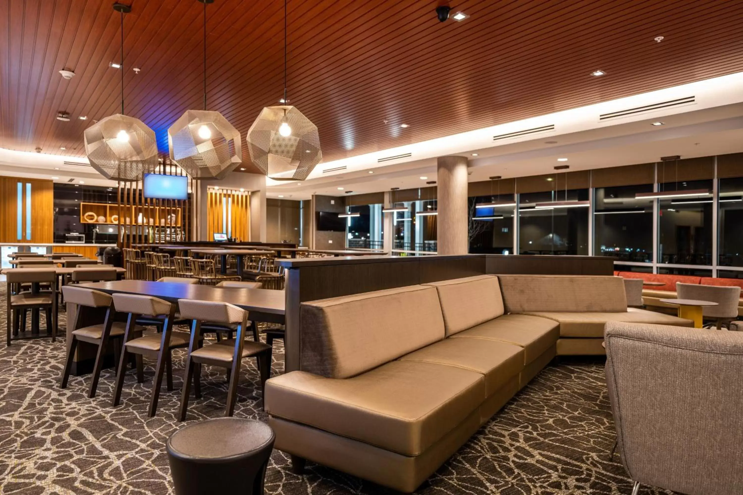 Lobby or reception, Lounge/Bar in SpringHill Suites by Marriott Kenosha