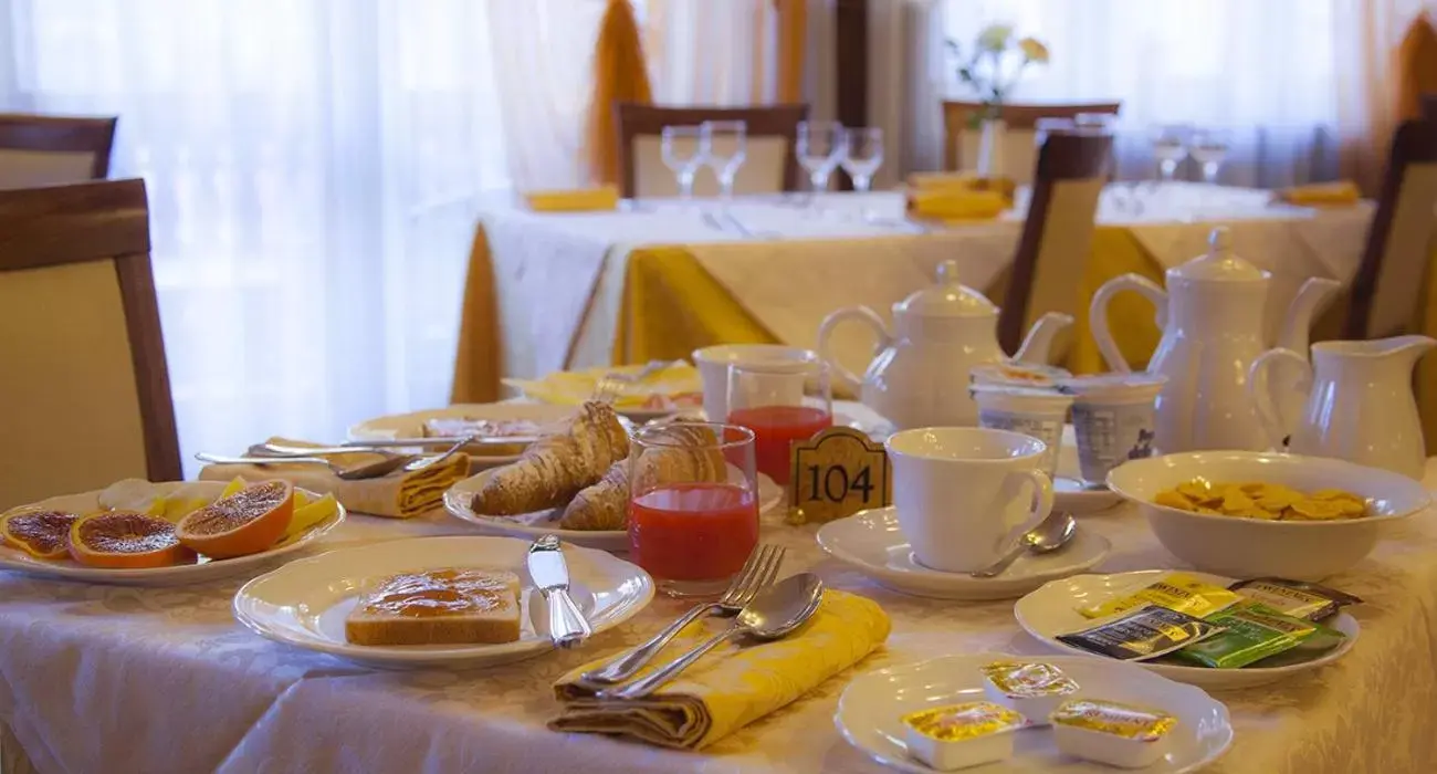 Breakfast in Hotel Dama Bianca
