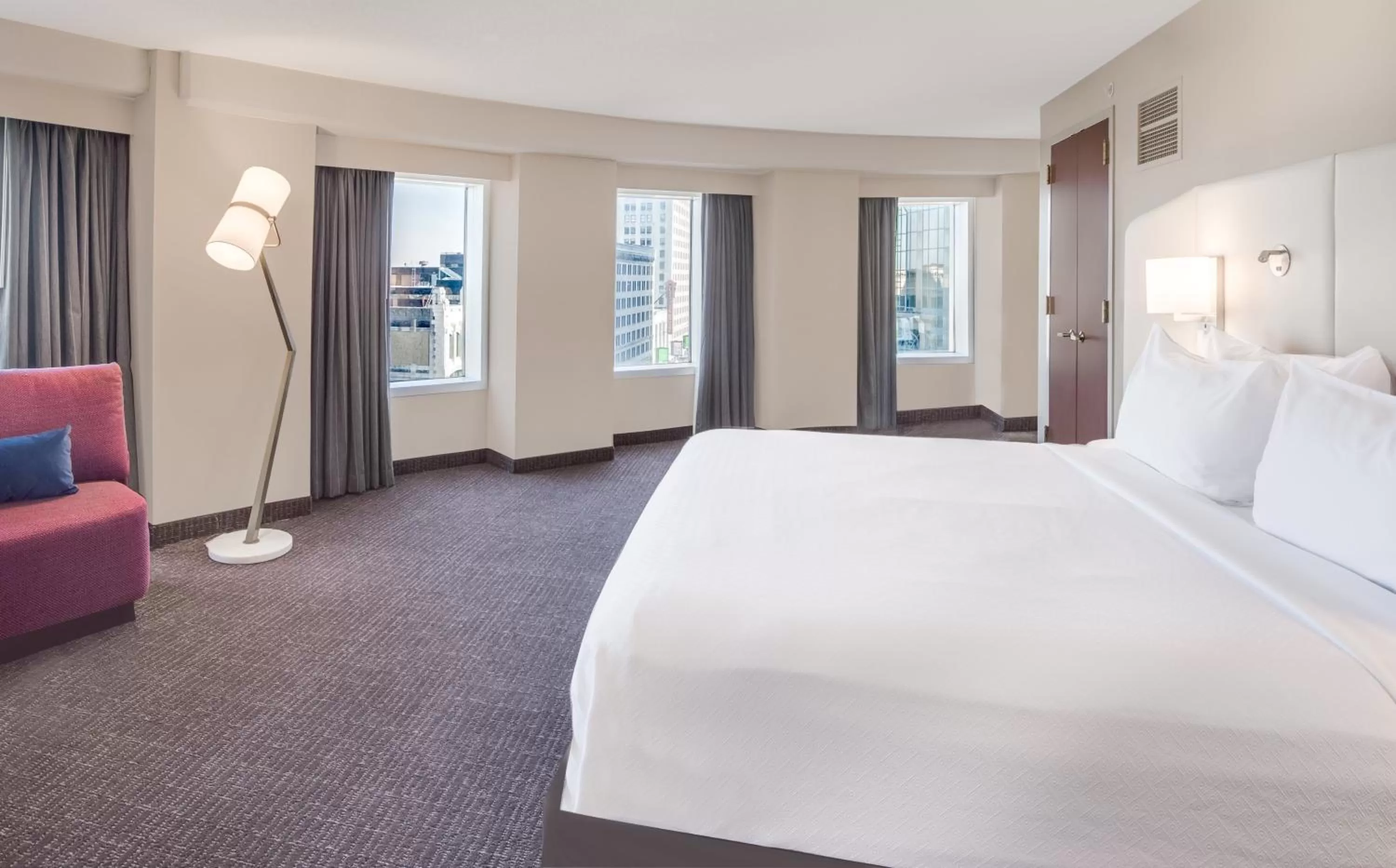 Bedroom, Bed in Crowne Plaza Cleveland at Playhouse Square by IHG