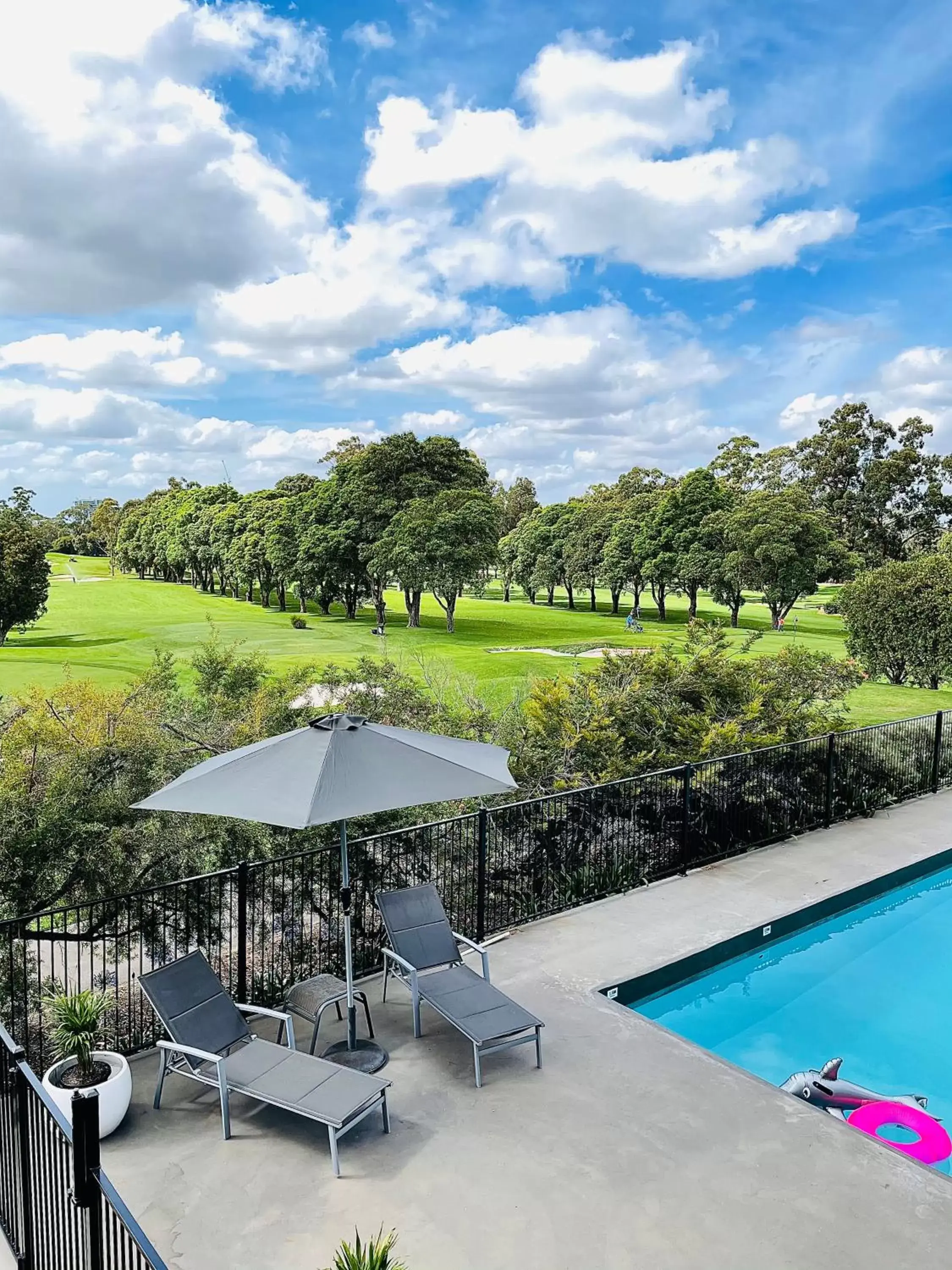 Swimming pool in The Select Inn Ryde