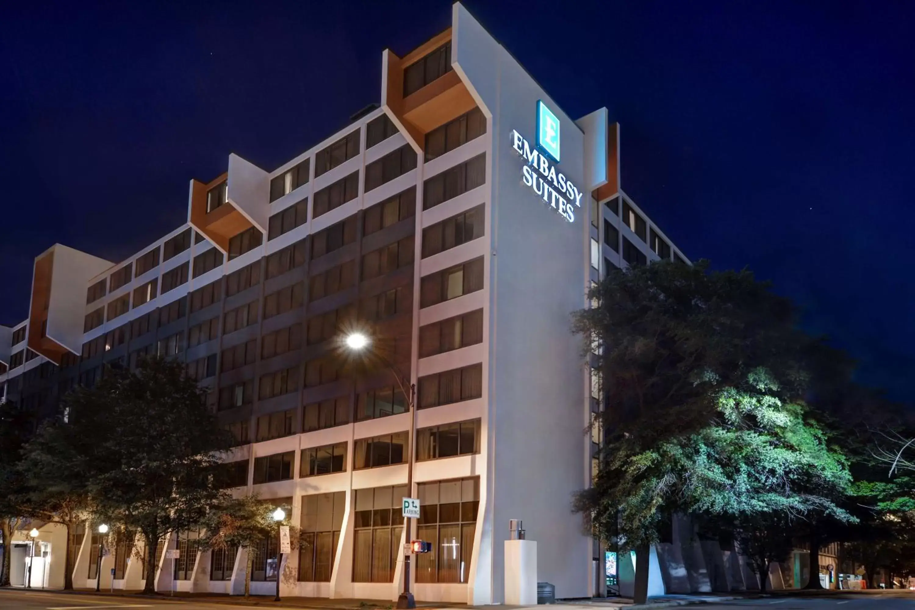 Property Building in Embassy Suites Winston-Salem