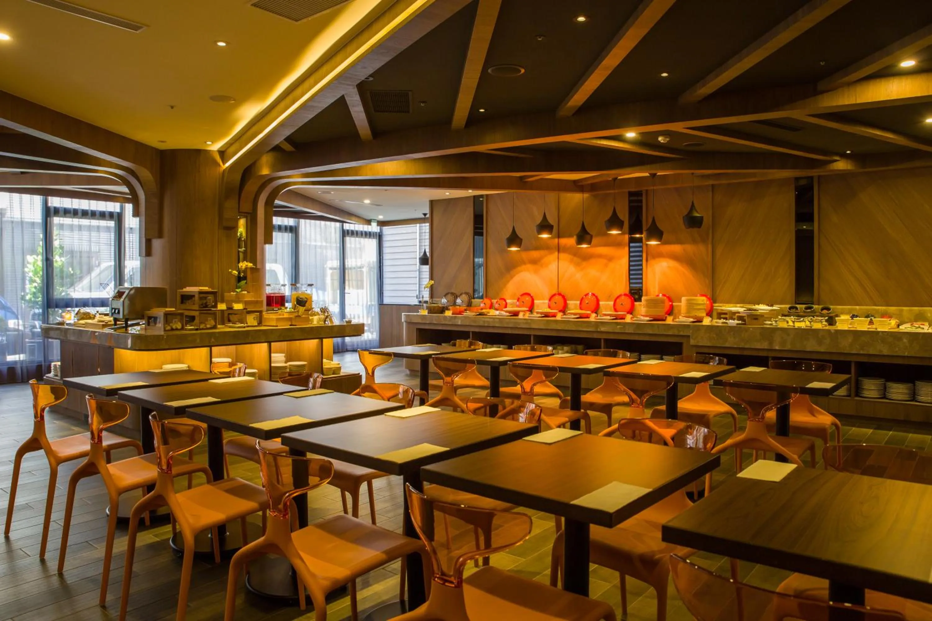 Restaurant/places to eat in Hotel In