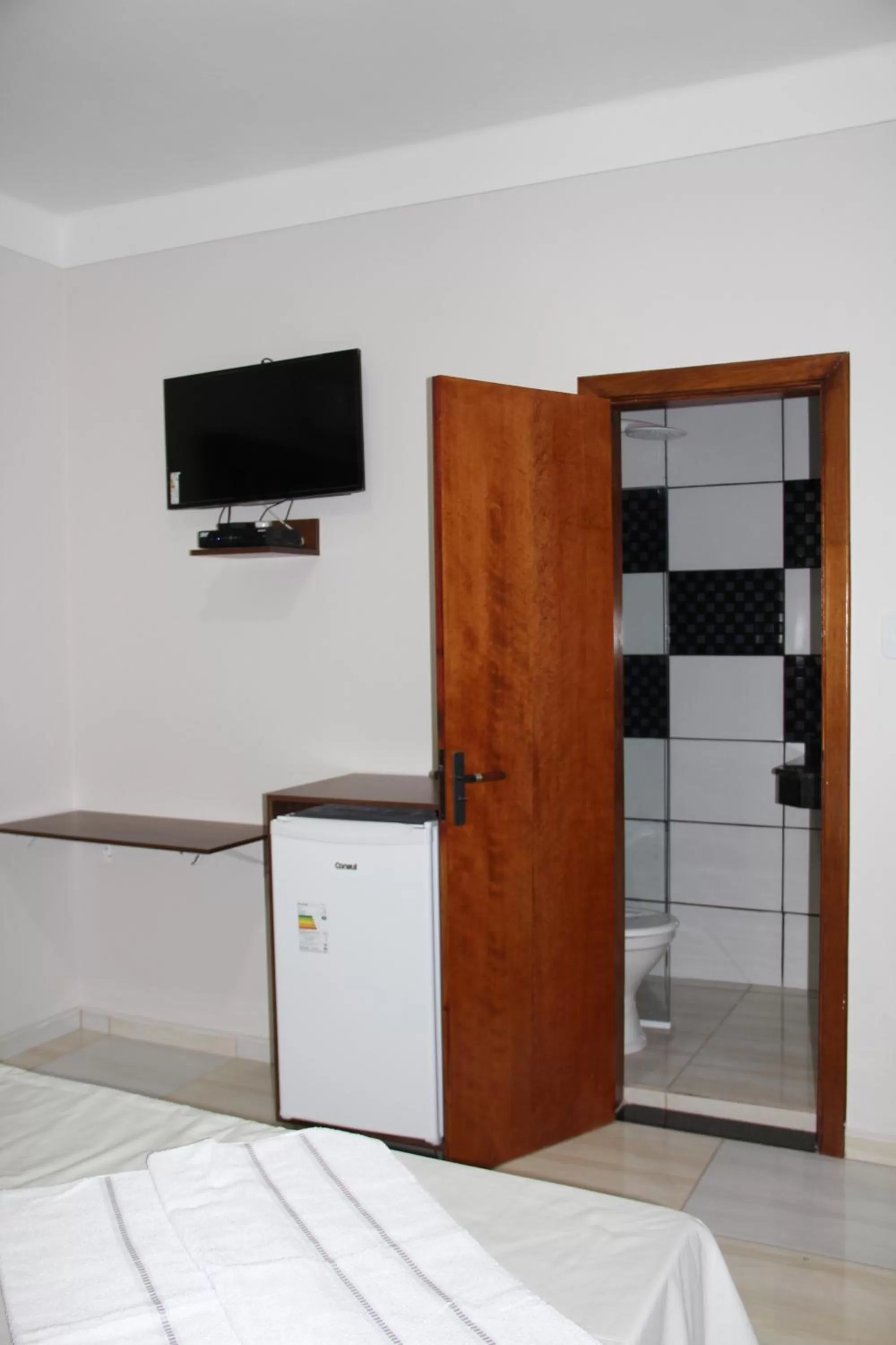 Bedroom, TV/Entertainment Center in Hotel Joia Fina