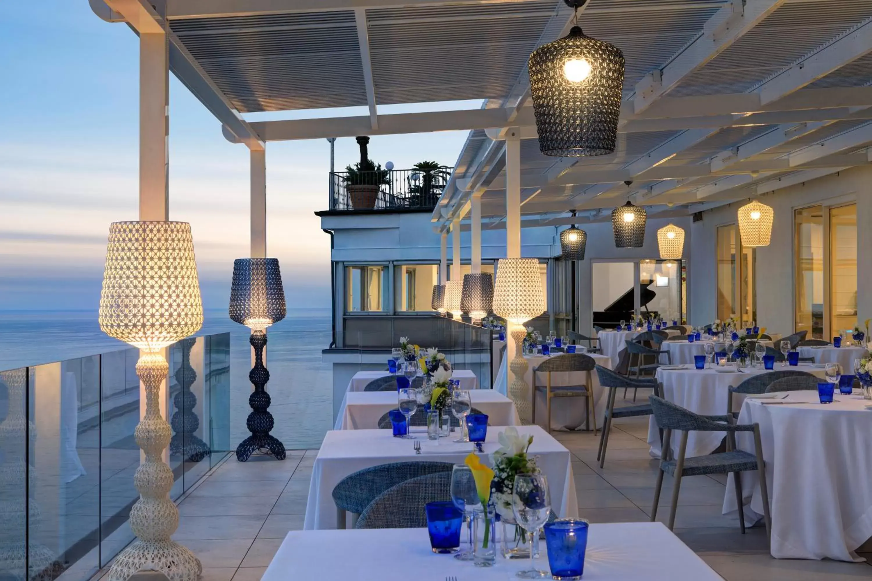 Restaurant/Places to Eat in Lloyd's Baia Hotel