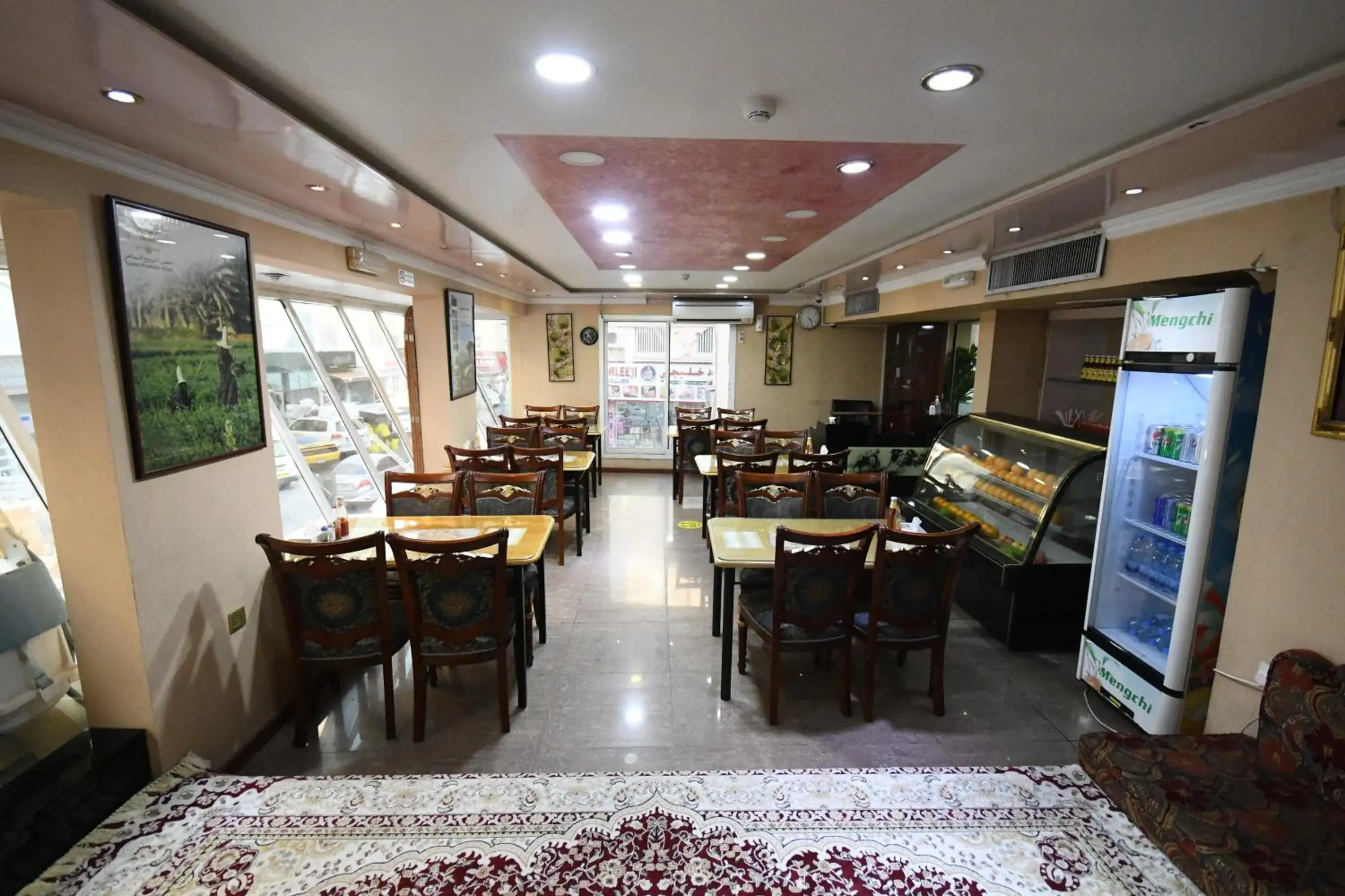 Restaurant/places to eat in Maaeen Hotel Restaurant/places to eat in Maaeen Hotel