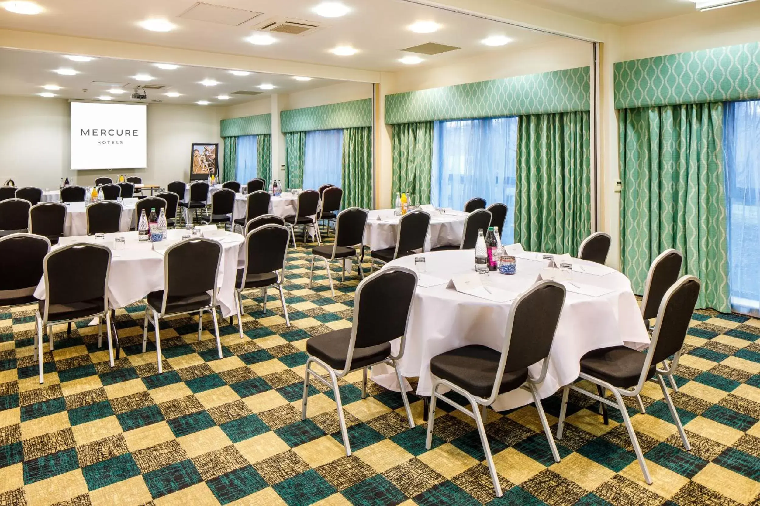Meeting/conference room in Mercure Sheffield Parkway