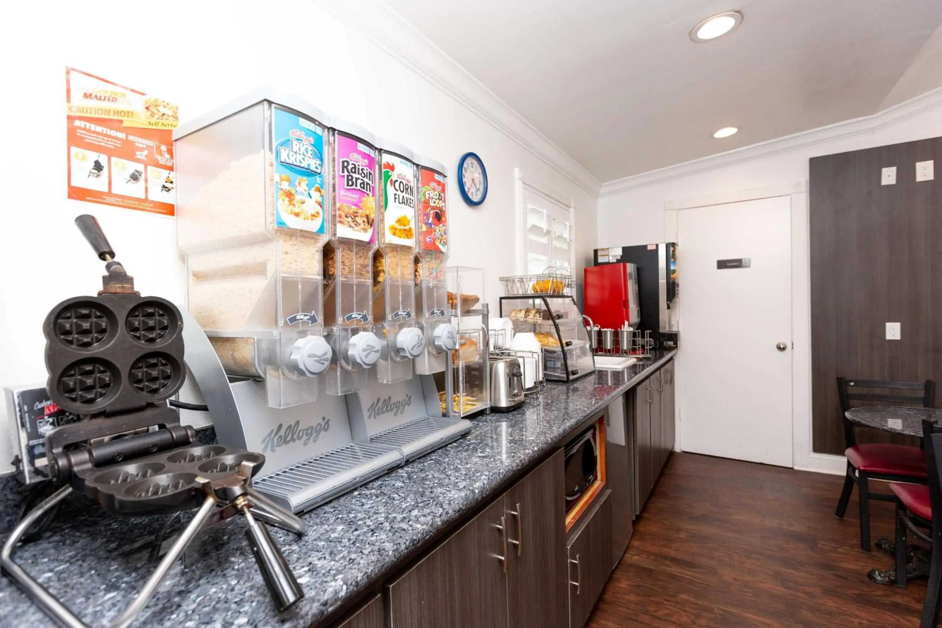 Restaurant/places to eat, Kitchen/Kitchenette in SureStay Hotel by Best Western Seaside Monterey