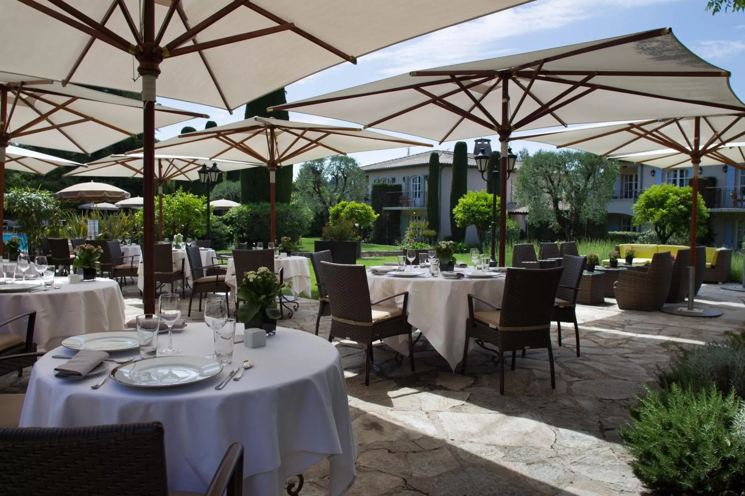 Garden, Restaurant/Places to Eat in Hôtel De Mougins