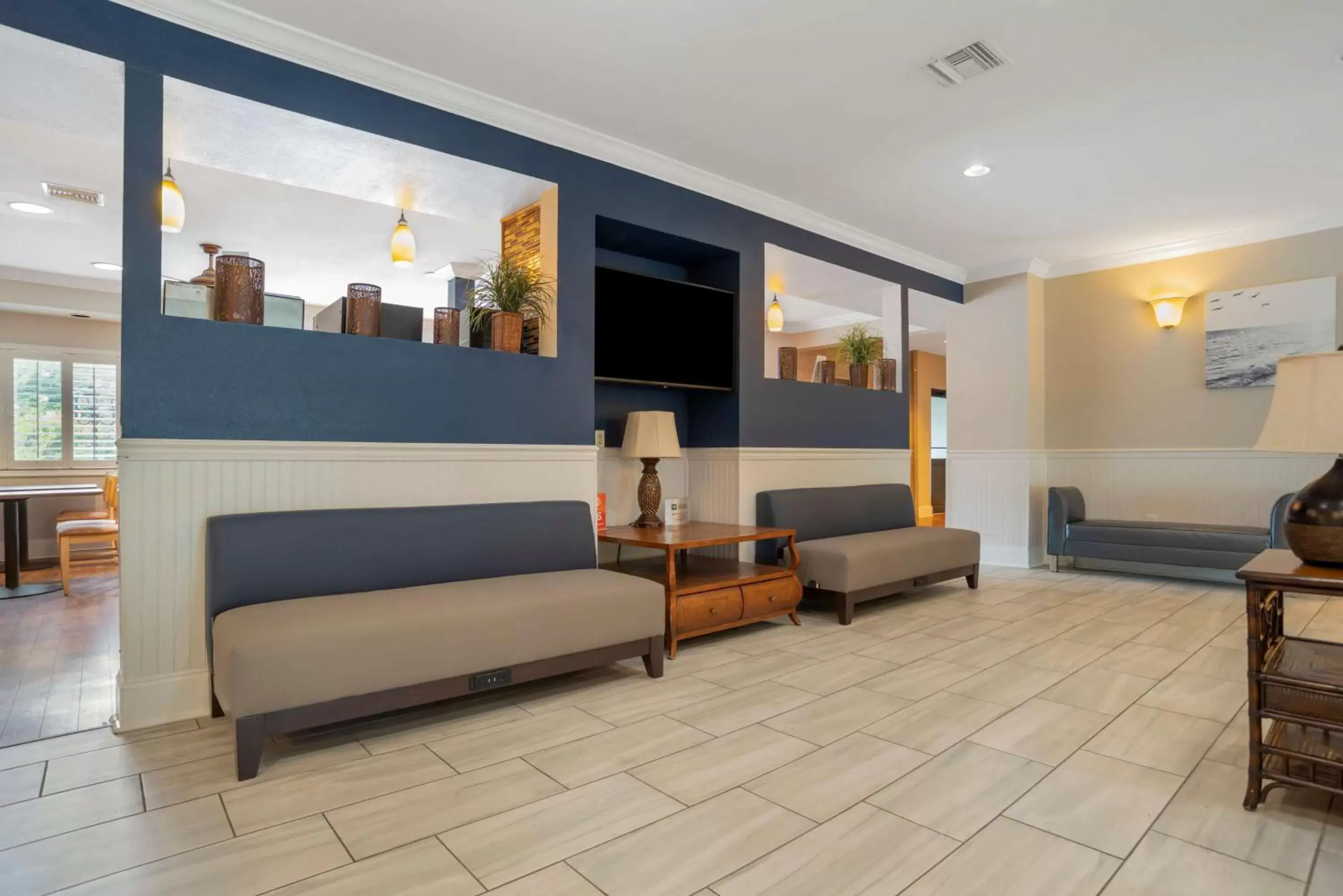 Lobby or reception, Seating Area in Best Western Wakulla Inn & Suites