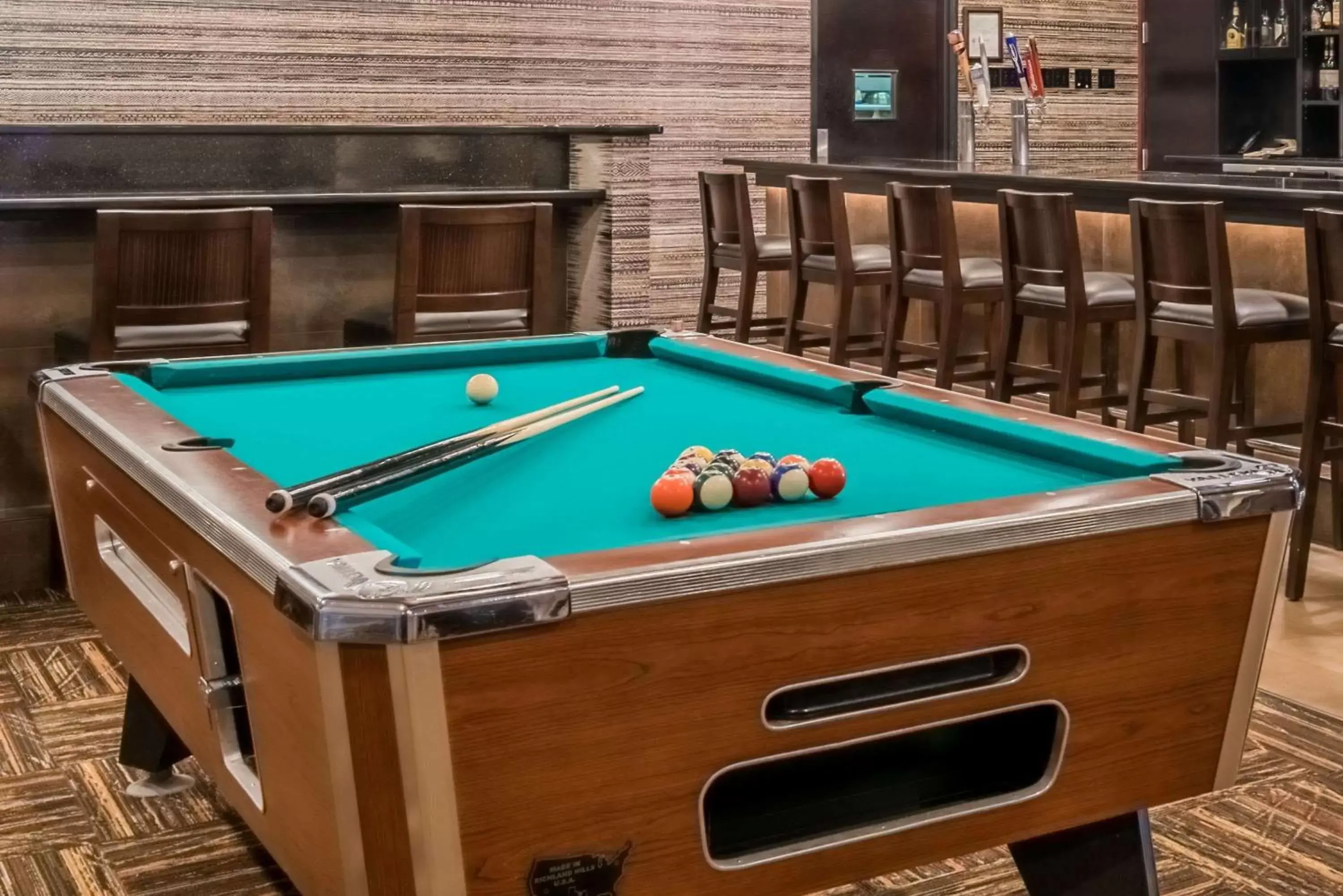 Restaurant/places to eat, Billiards in Ramada by Wyndham Grand Forks