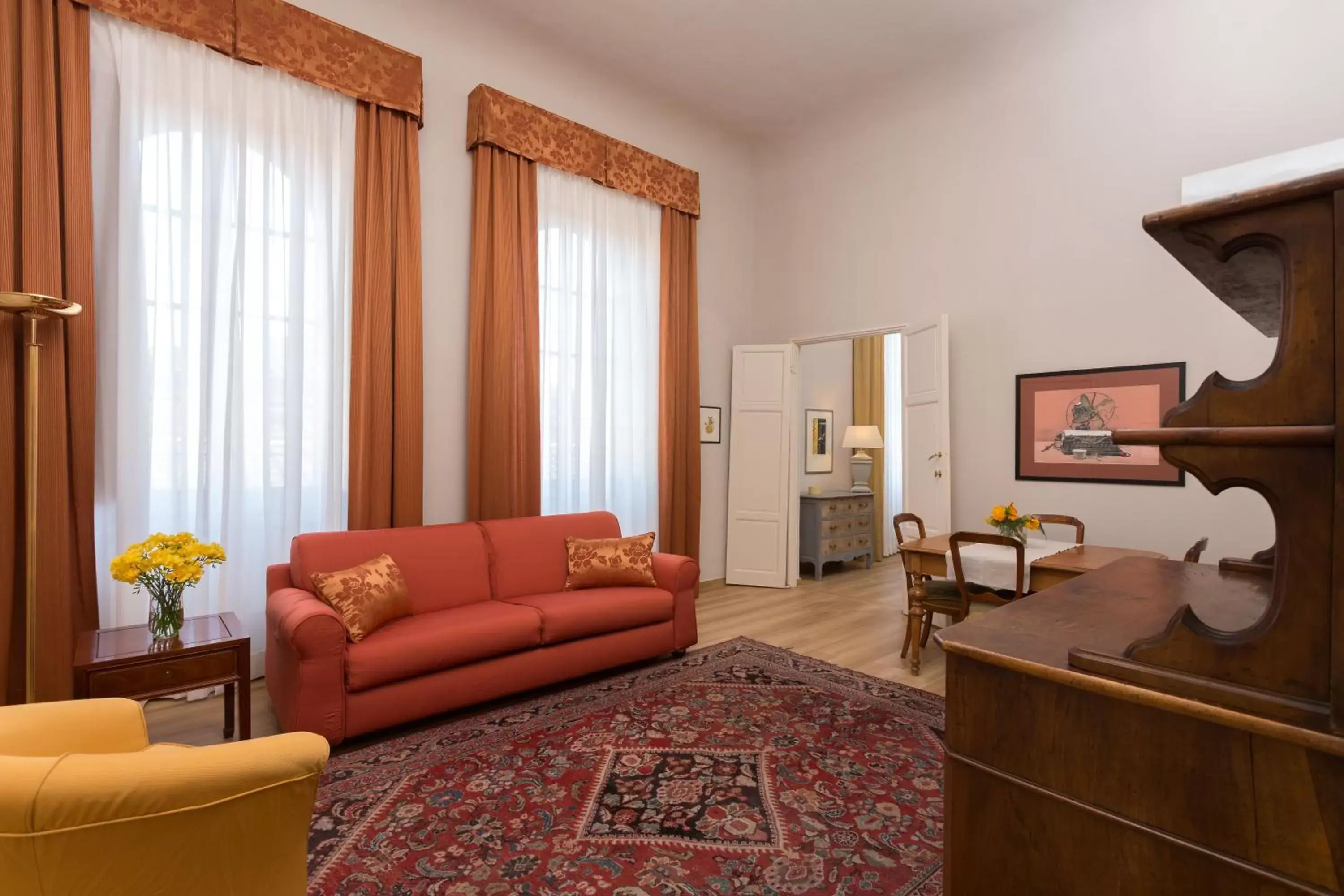 Photo of the whole room, Seating Area in Palazzo Alfani - Residenza d'Epoca