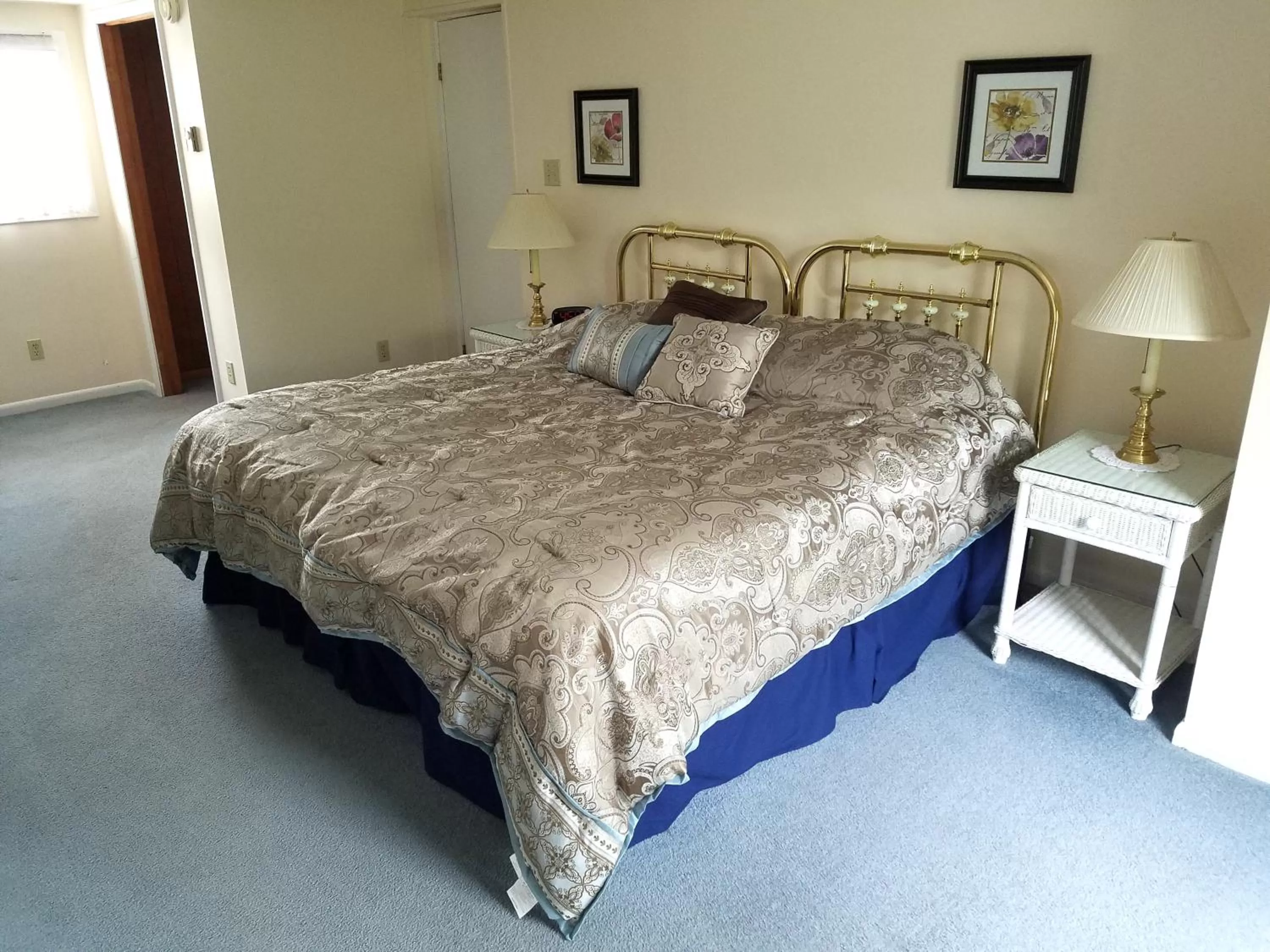 Bed in Hudson Manor Bed & Breakfast