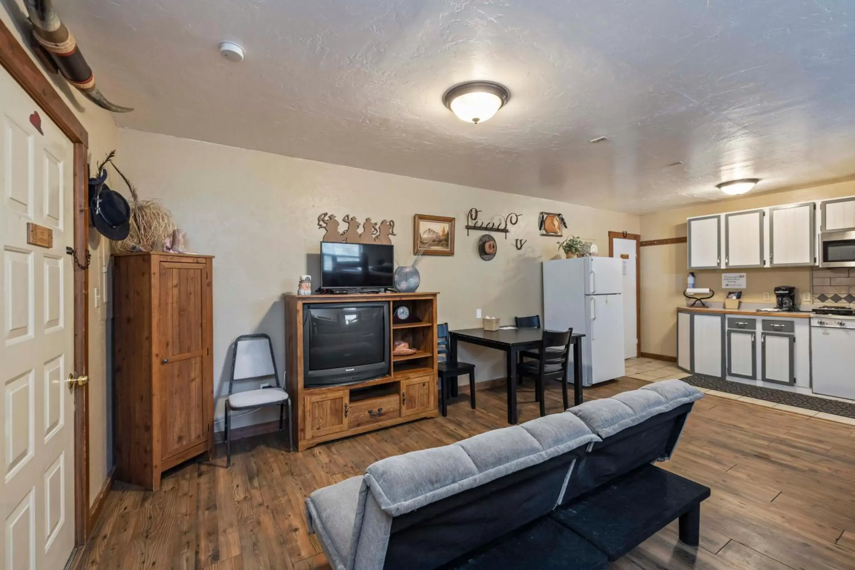 TV/Entertainment Center in Birch Glen Lodge