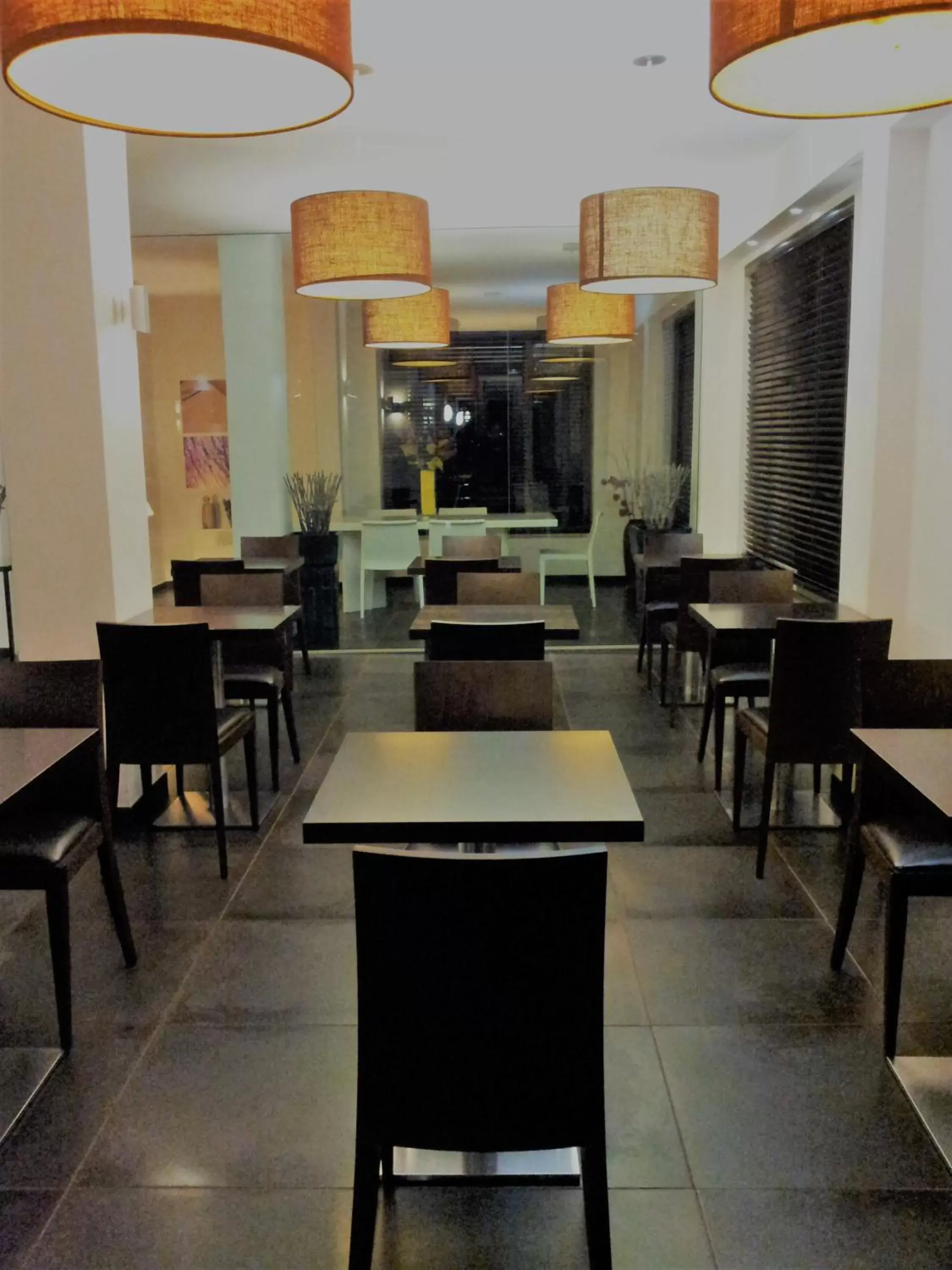 Lounge or bar, Restaurant/Places to Eat in Hotel Sandalia