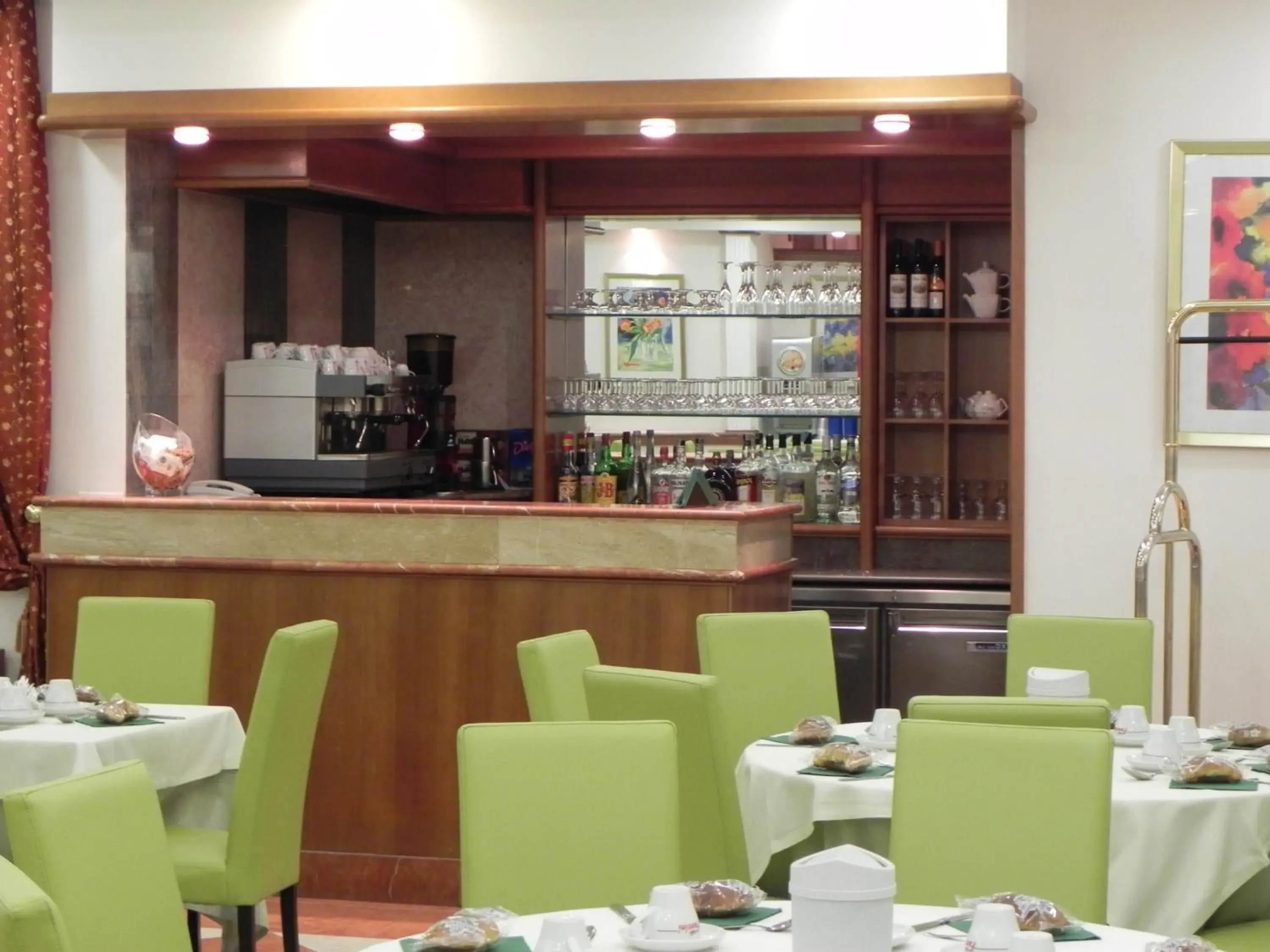 Lounge or bar, Restaurant/Places to Eat in Hotel President Pomezia