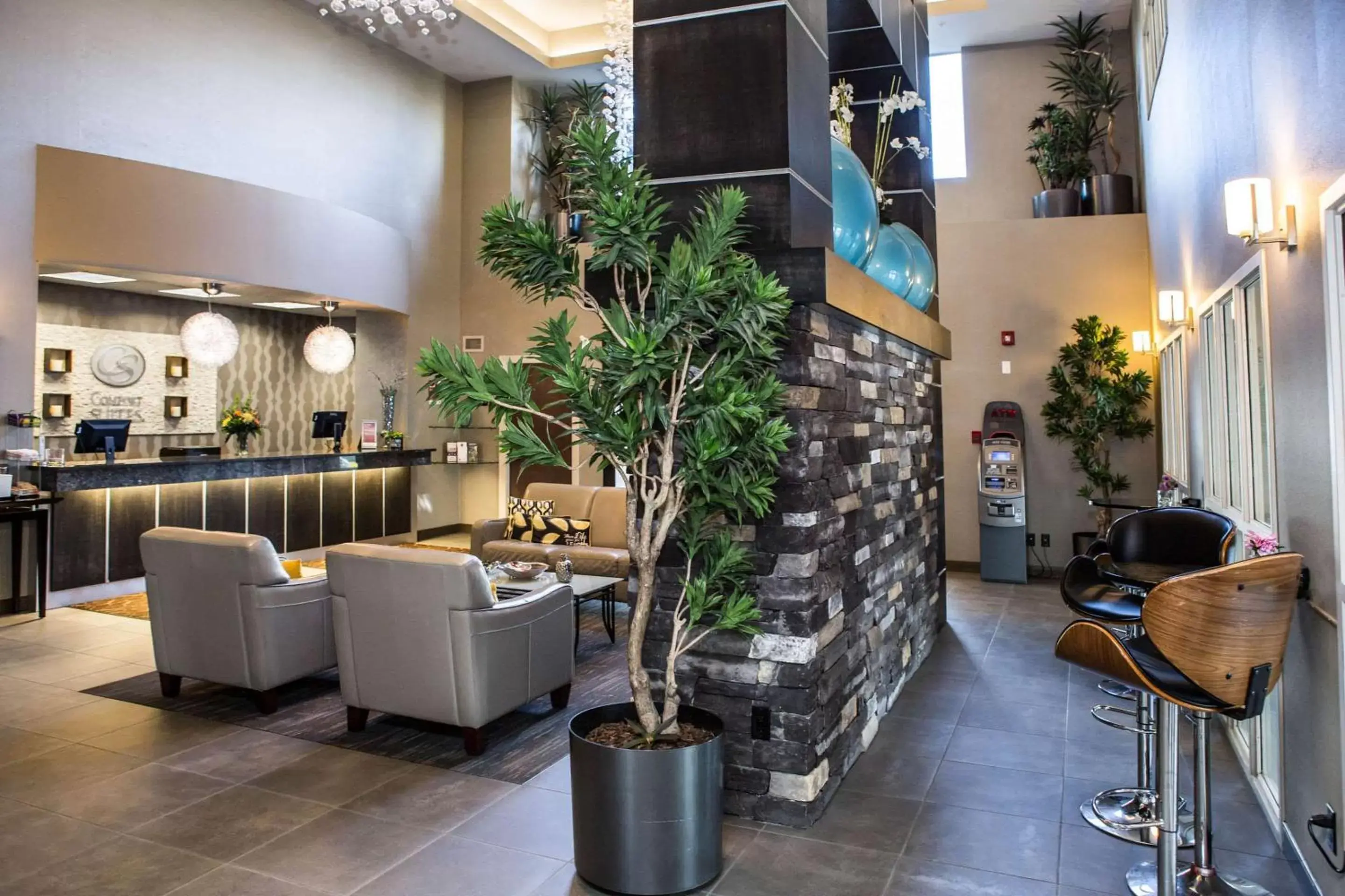 Lobby or reception, Lobby/Reception in Comfort Suites Kelowna