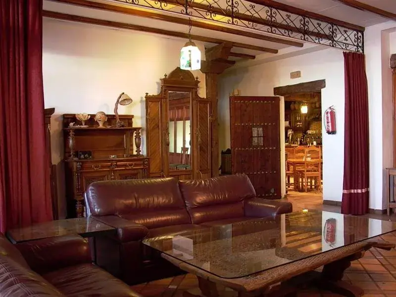 Seating Area in Hotel Restaurante Seto