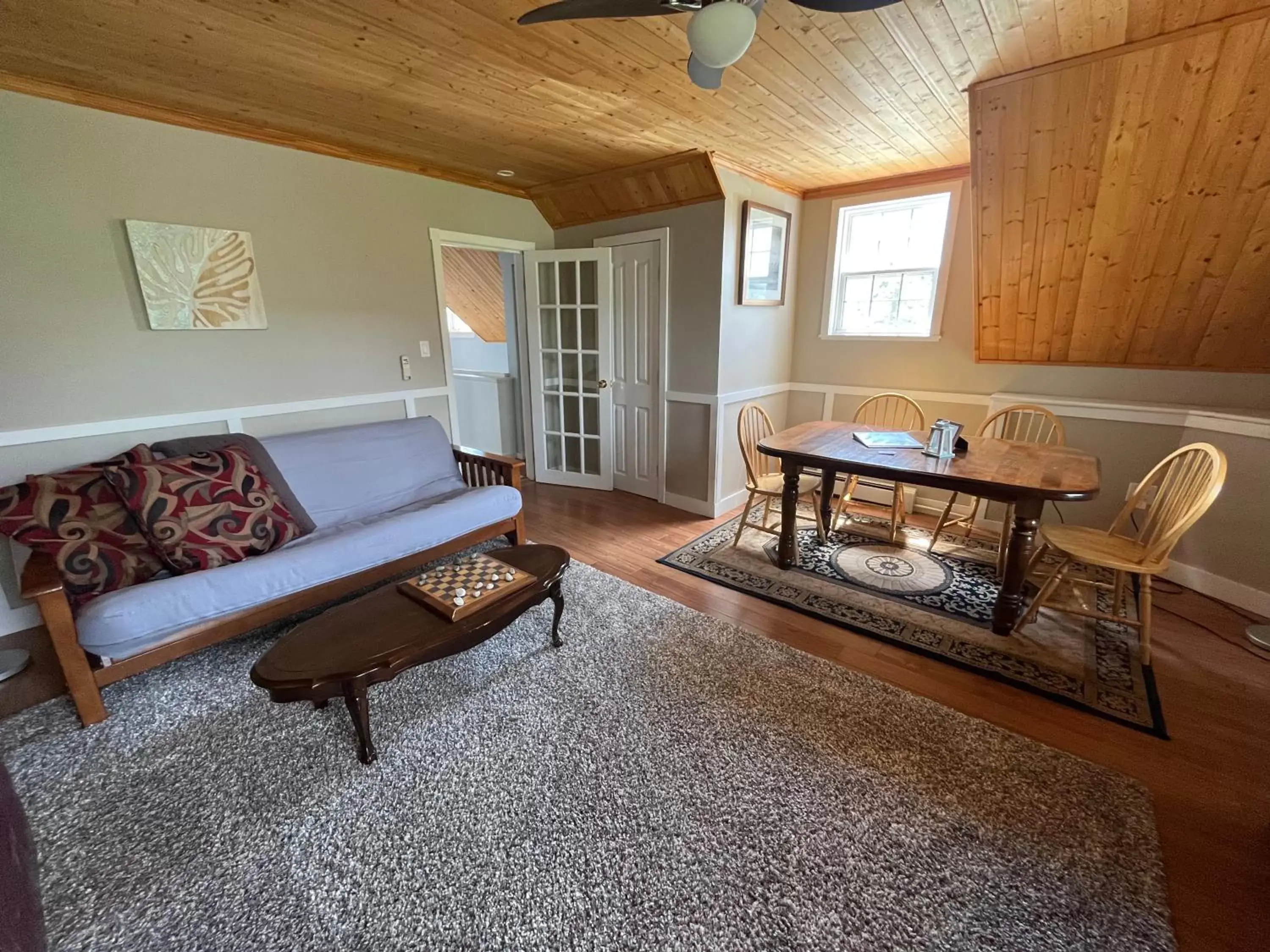 Seating Area in Alma Shore Lane Suites & Cottages