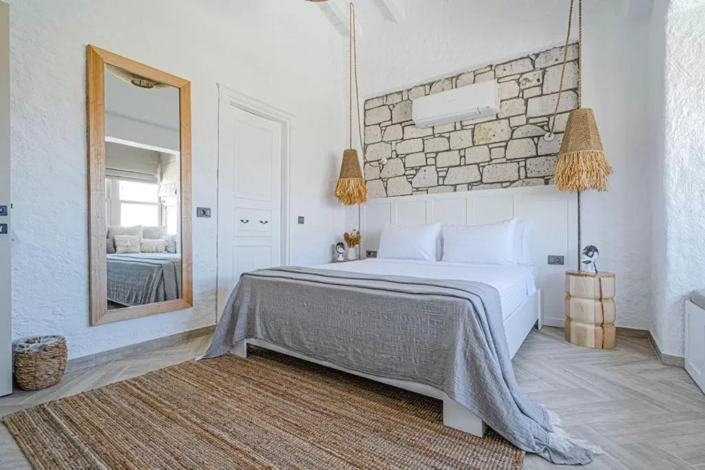 Bed in Voger Alaçatı Silence