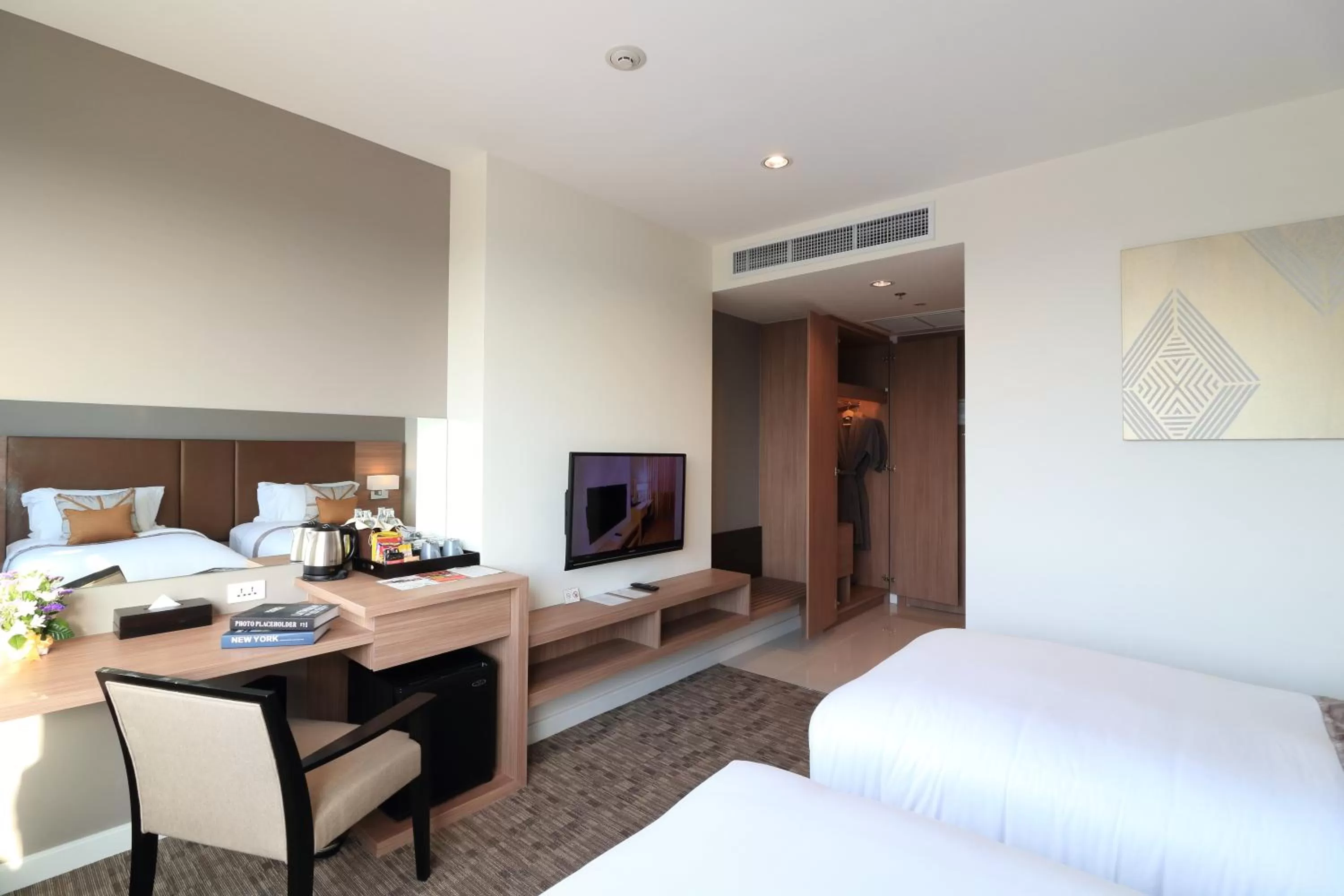 Area and facilities, Bed in Grand Fortune Hotel Nakhon Si Thammarat