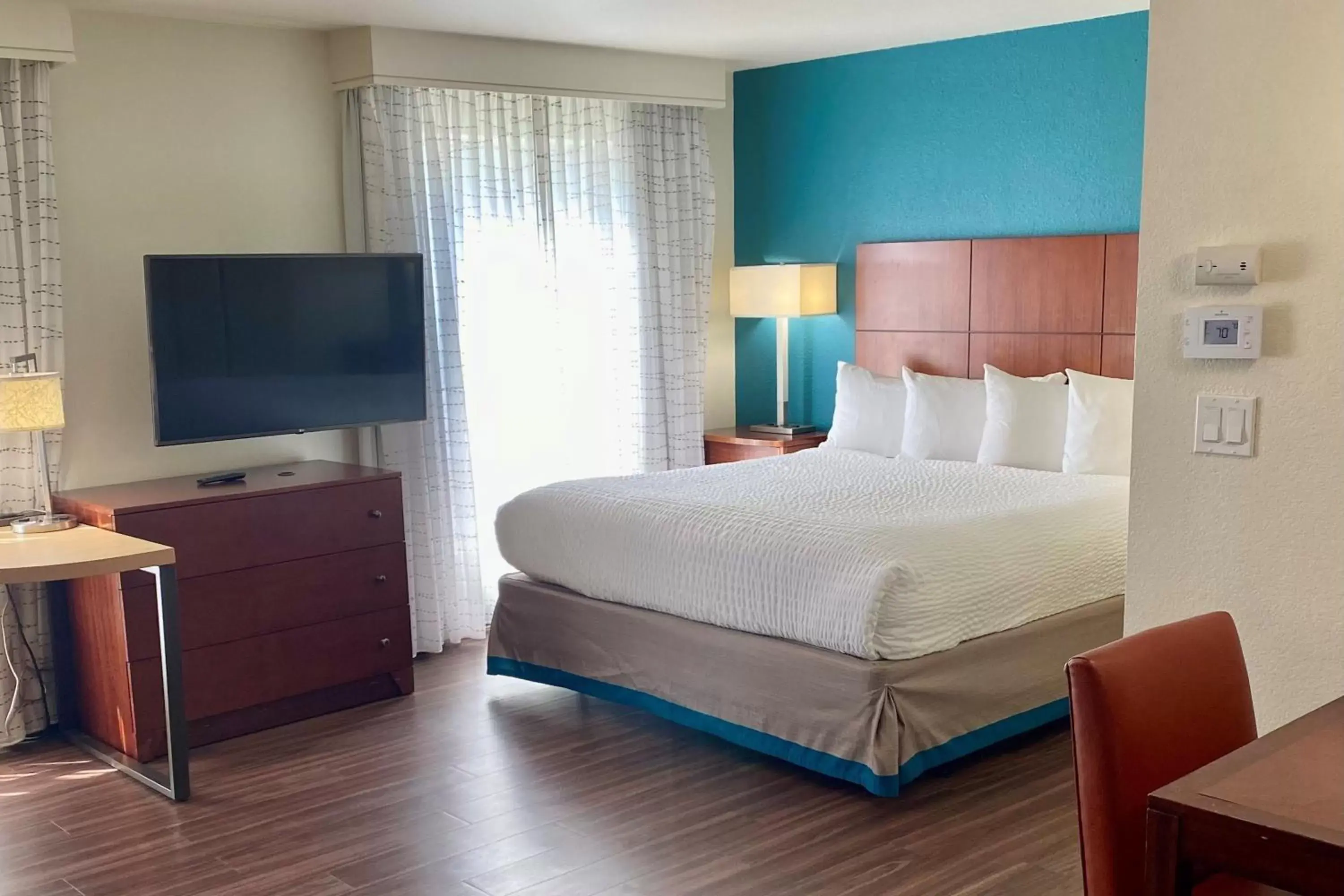 Bedroom, Bed in Residence Inn by Marriott Sacramento Airport Natomas