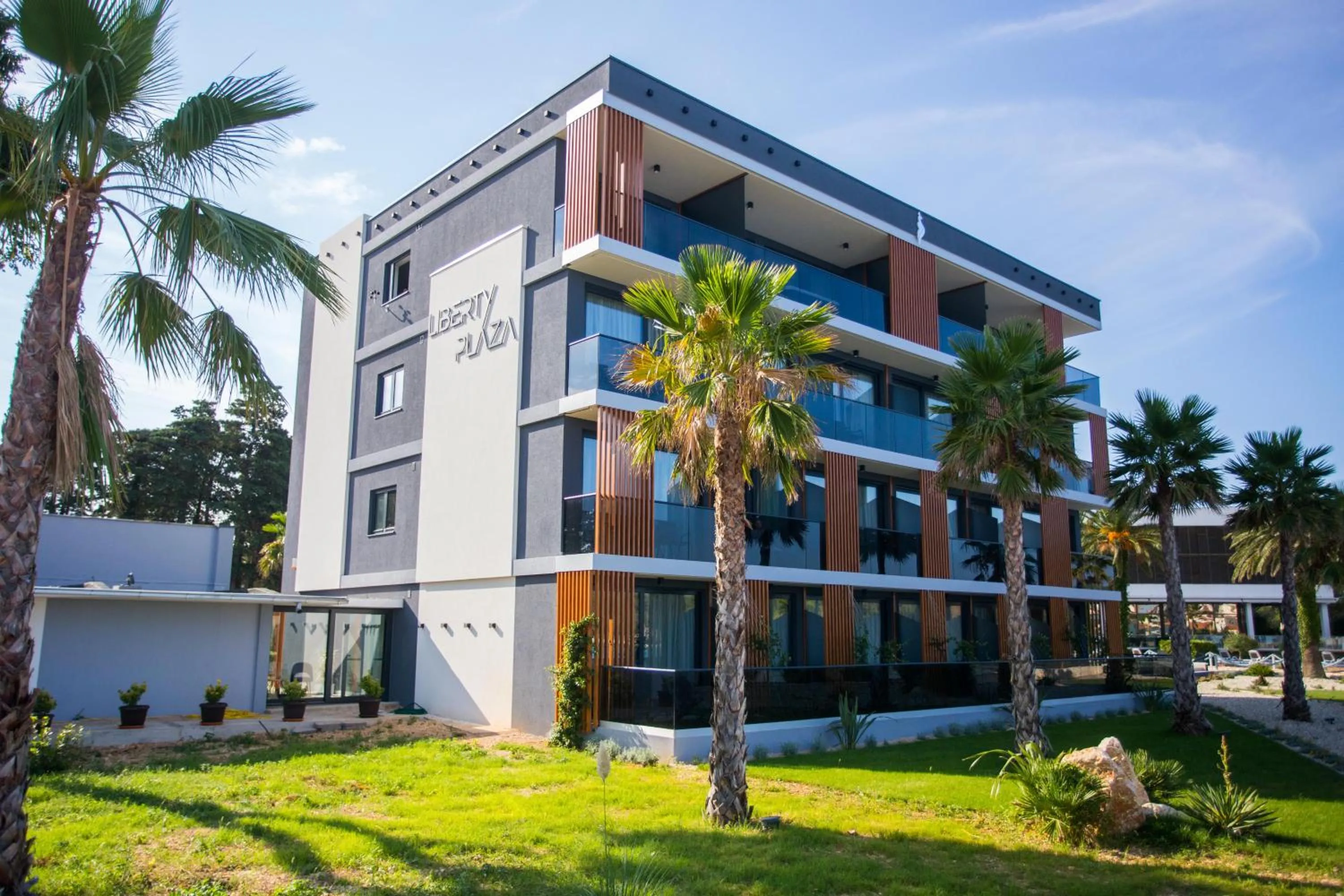 Property building in LIBERTY PLAZA