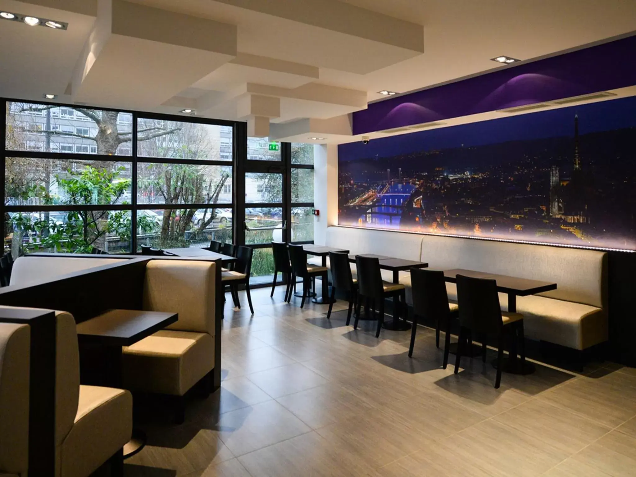 Restaurant/places to eat, Lounge/Bar in Brit Hotel Confort Rouen Centre