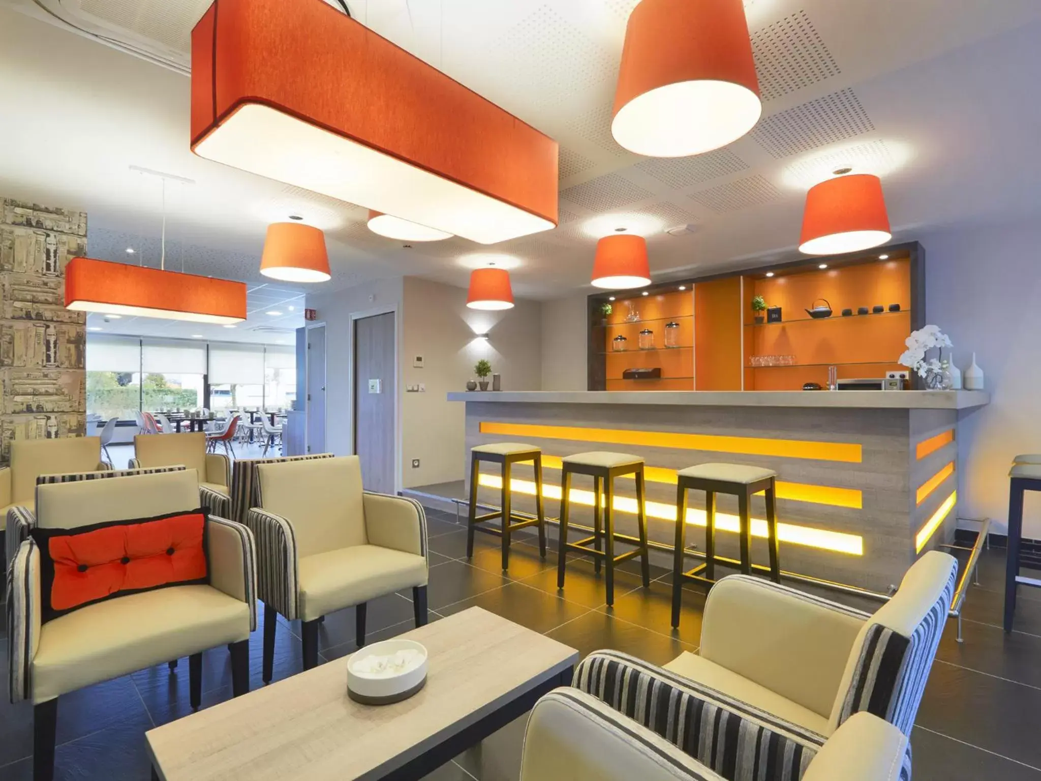 Lounge or bar in Kyriad Angers Ouest Beaucouzé Lounge or bar in Kyriad Angers Ouest Beaucouzé