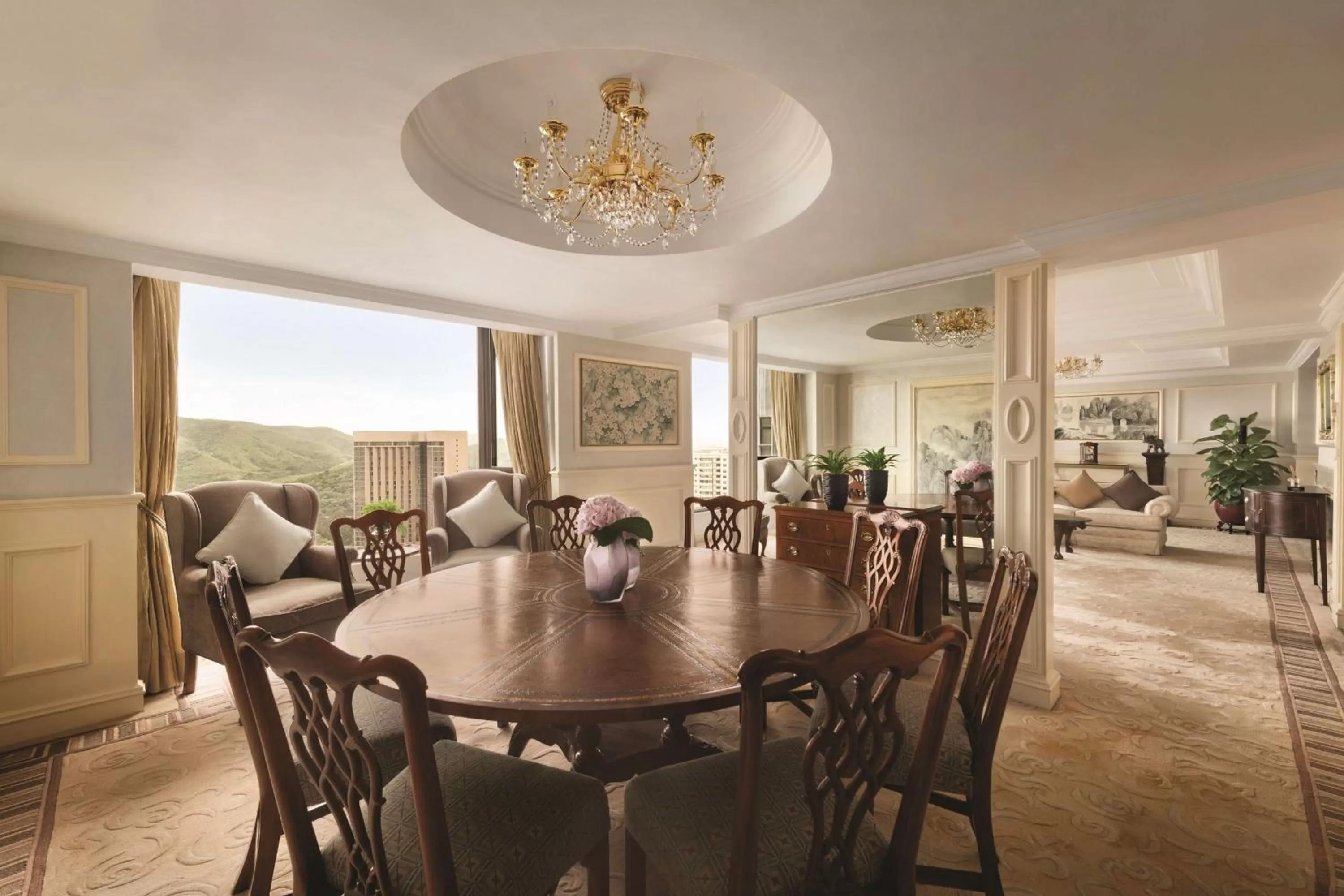 Photo of the whole room in Shangri-La Shenzhen