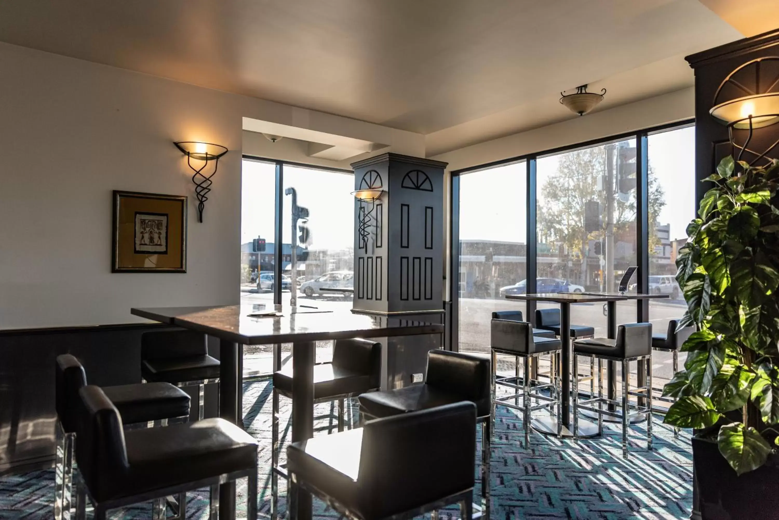 Lounge or bar in Astor Inn