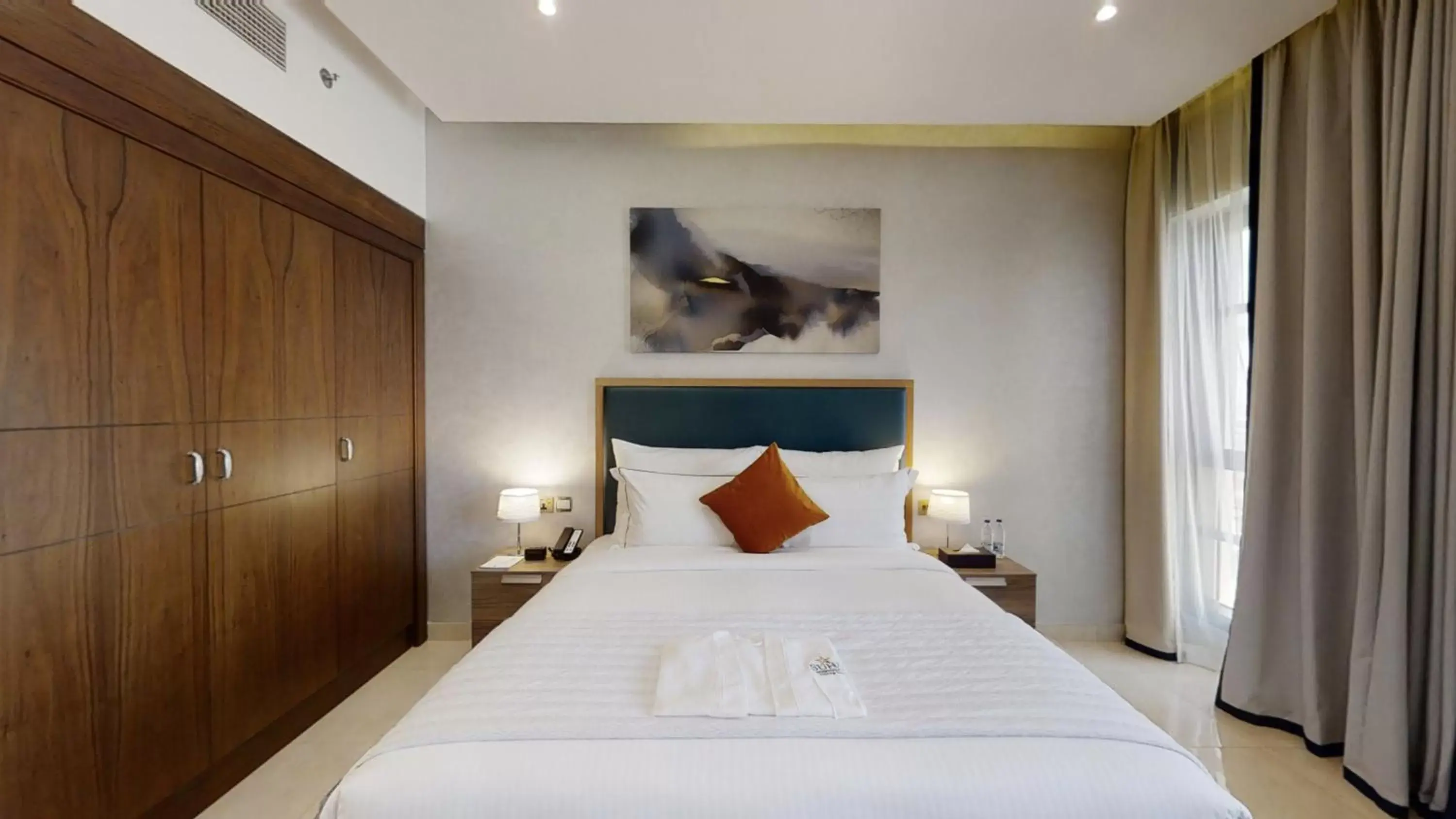 Bed in Suha Park Luxury Hotel Apartments, Waterfront Jaddaf