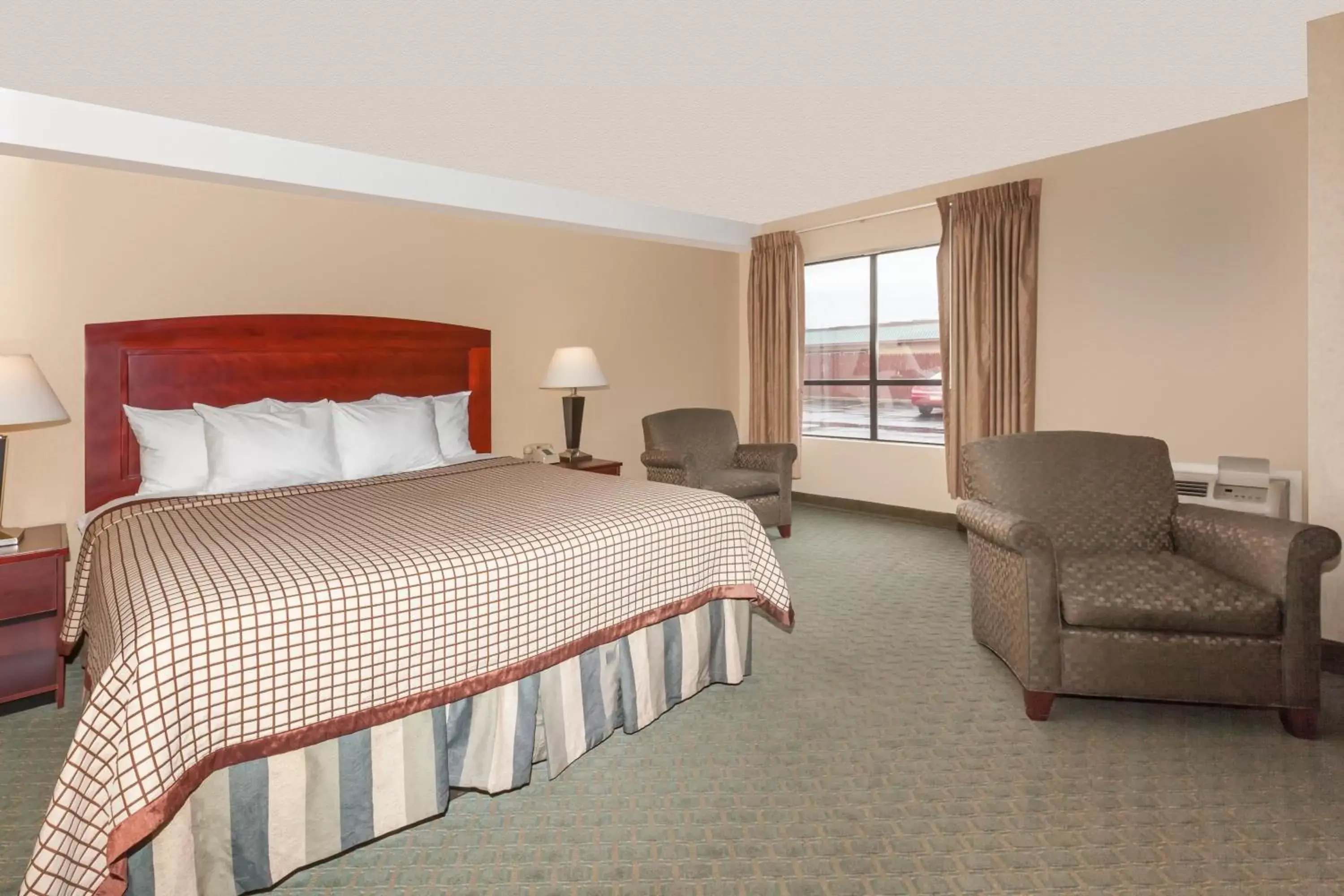 King Studio Suite - Non-Smoking in Days Inn by Wyndham Utica