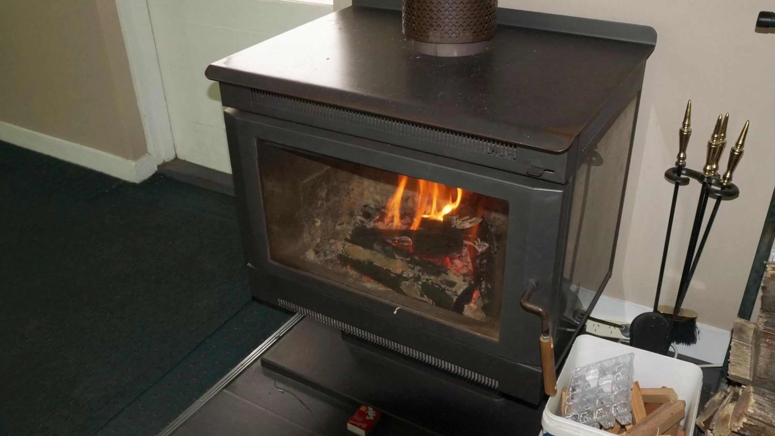 Decorative detail in Golden Leaf Motel