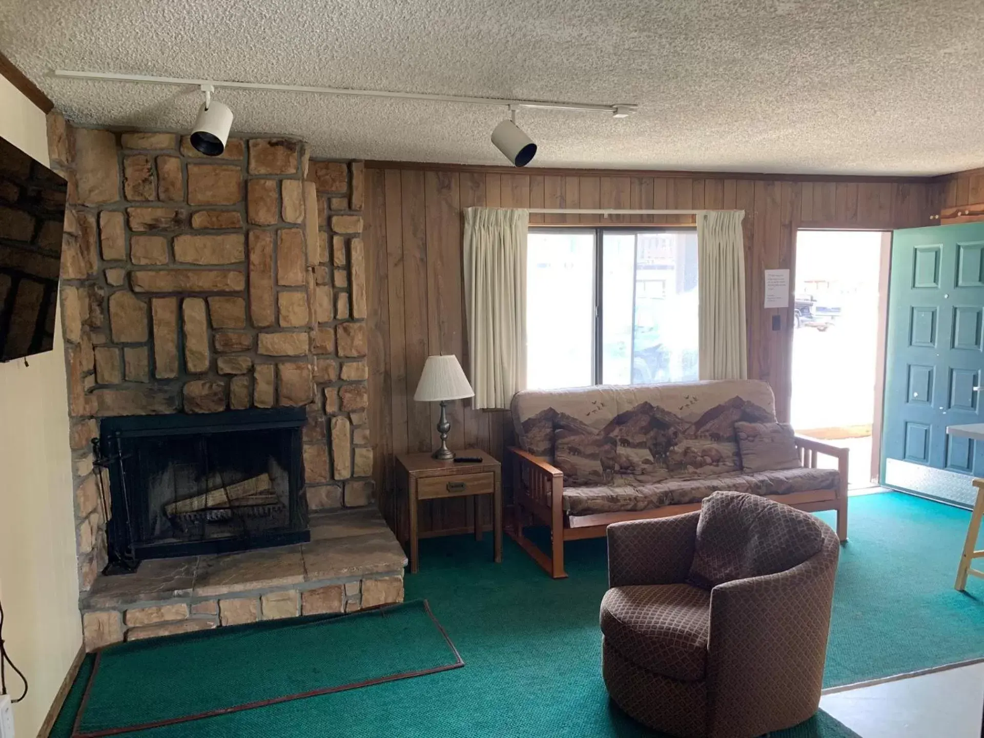 Seating Area in Ponderosa Lodge