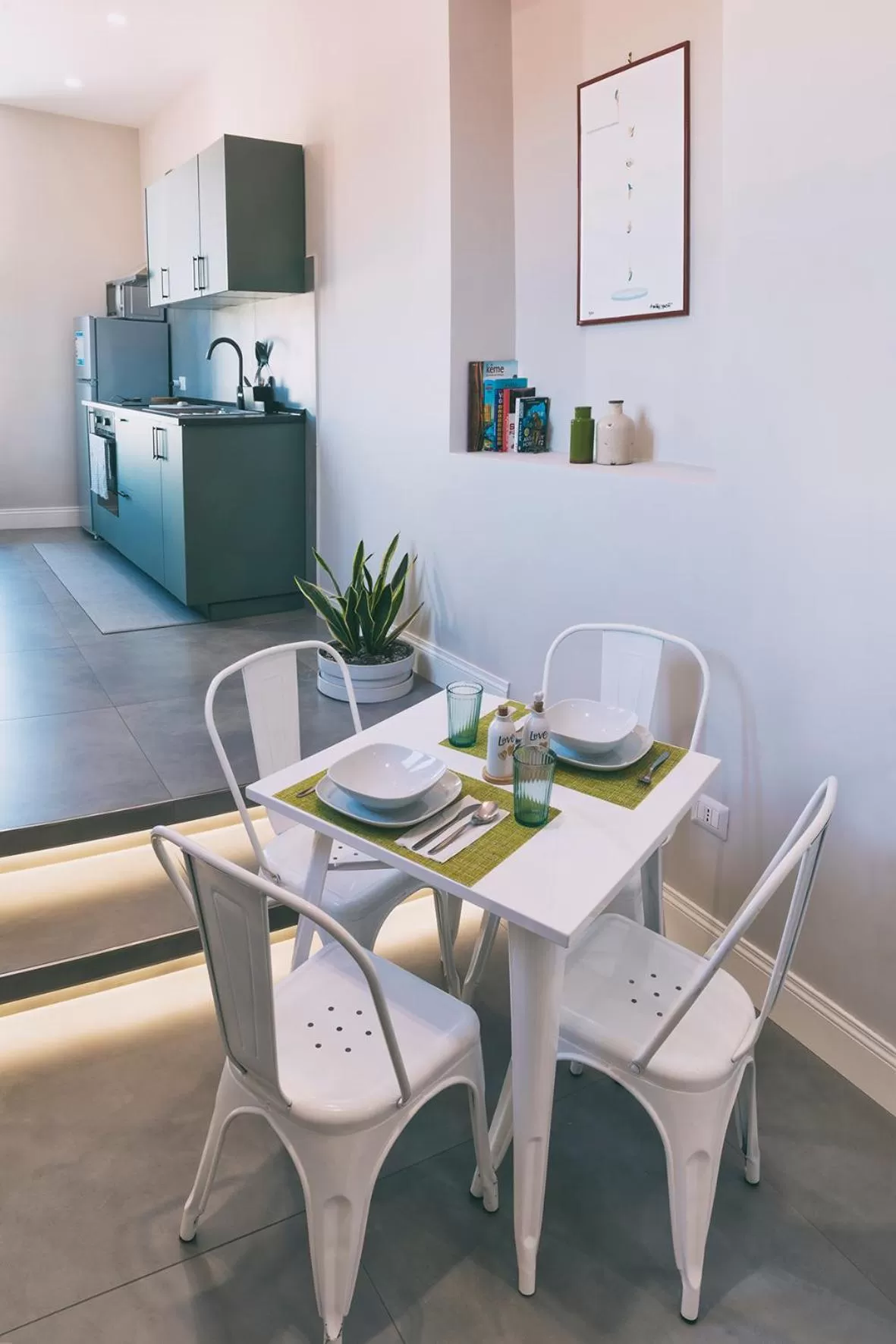 Kitchen or kitchenette, Dining Area in Up25