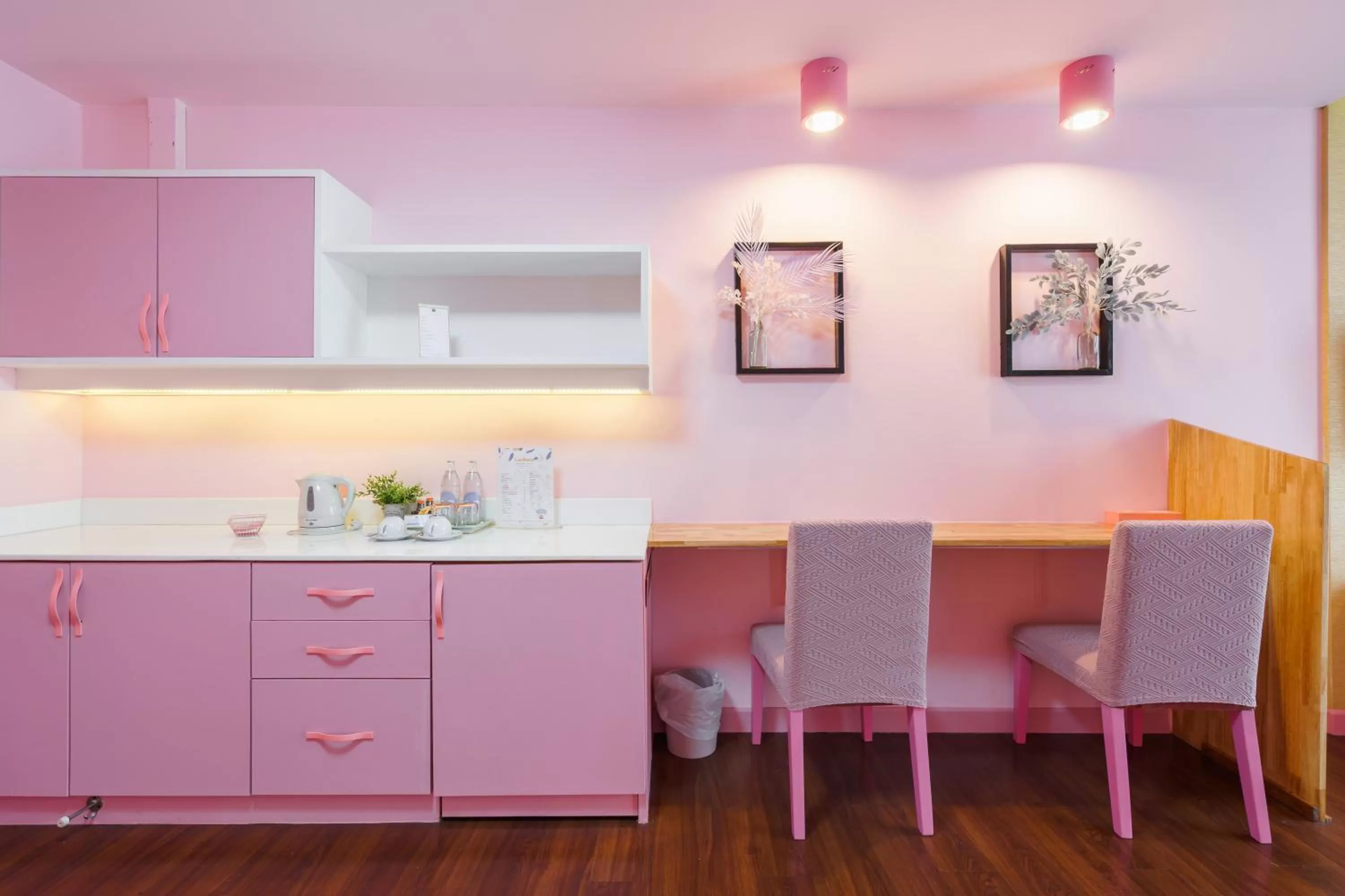 Kitchen or kitchenette in Lantana Resort Hotel Bangkok