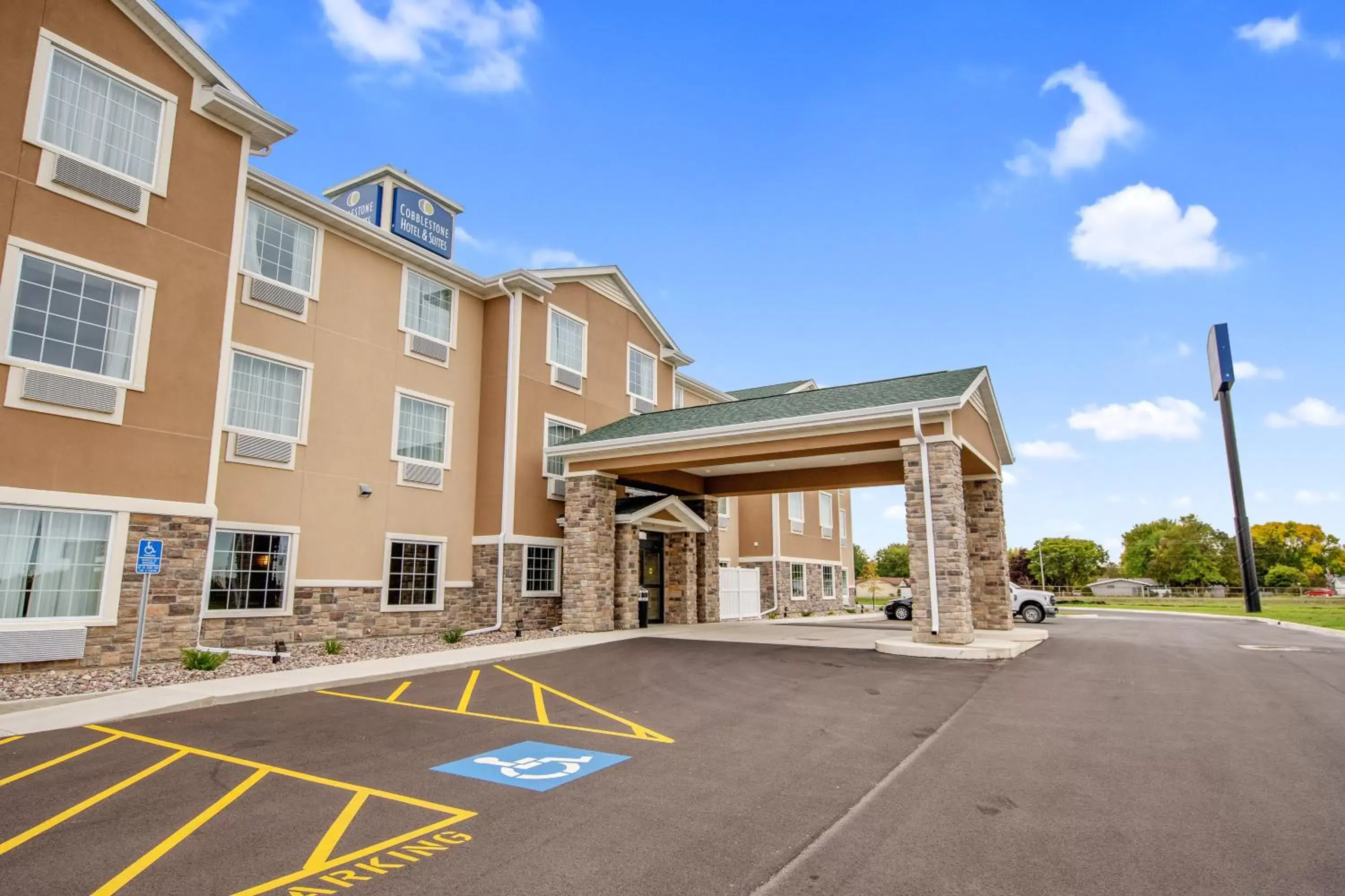 Facade/entrance in Cobblestone Hotel & Suites - Austin Facade/entrance in Cobblestone Hotel & Suites - Austin