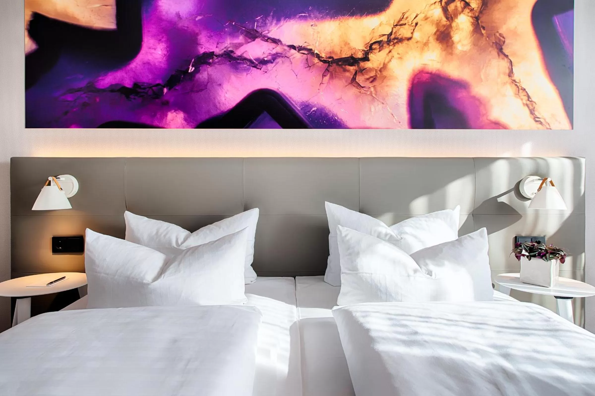 Bed in Offenbach Plaza Hotel