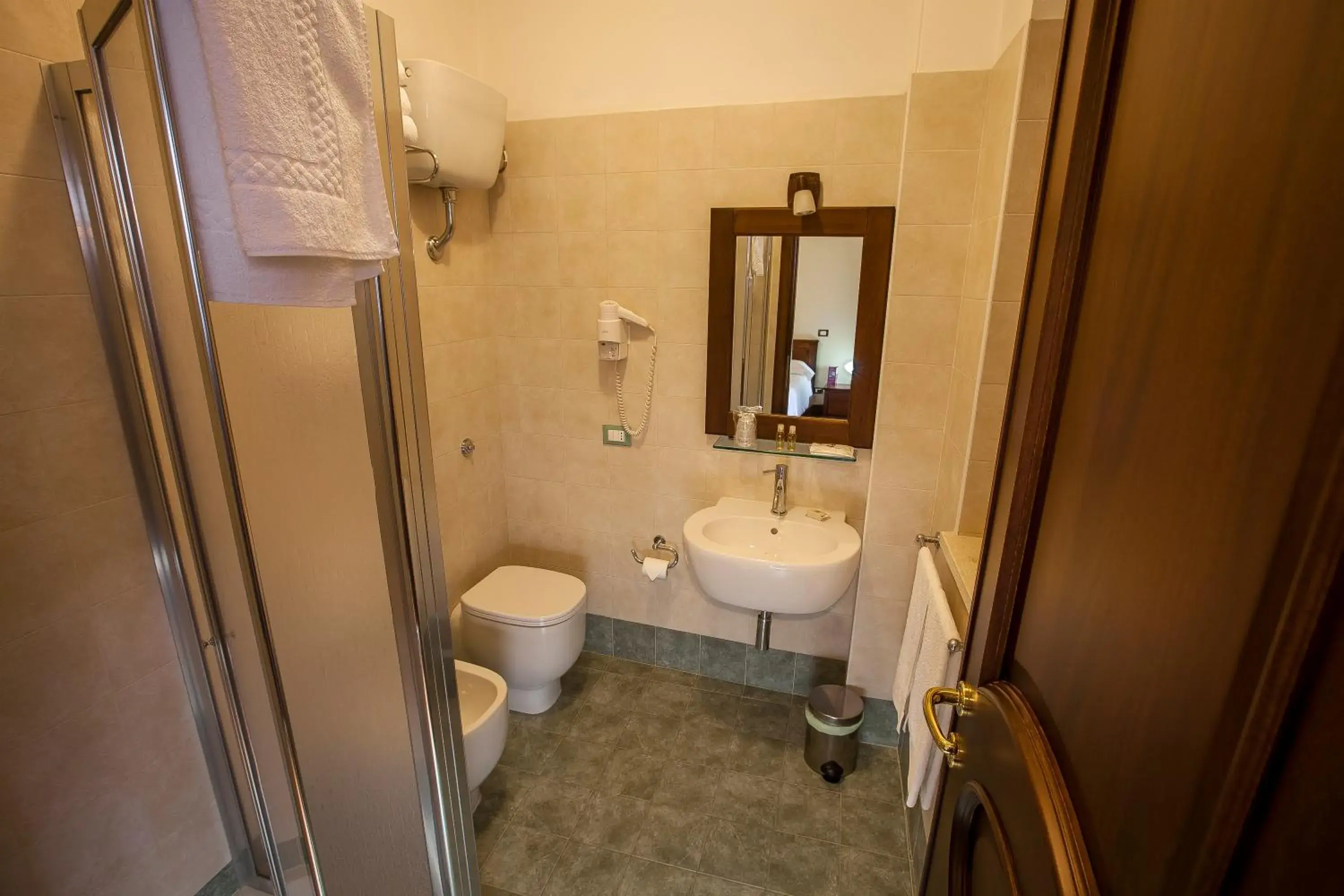 Bathroom in Hotel Residenza Petra